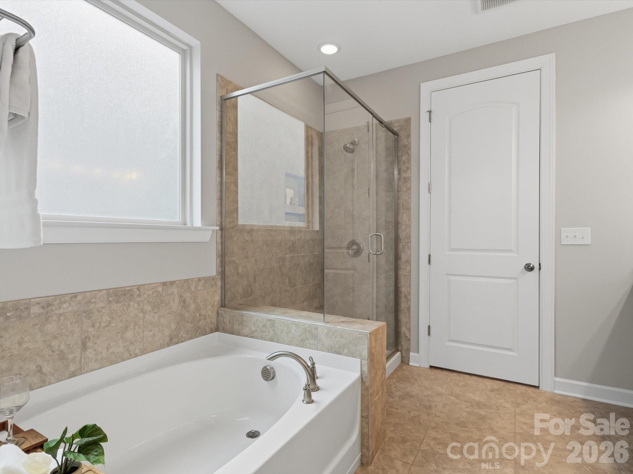 Lake Crest - Residential