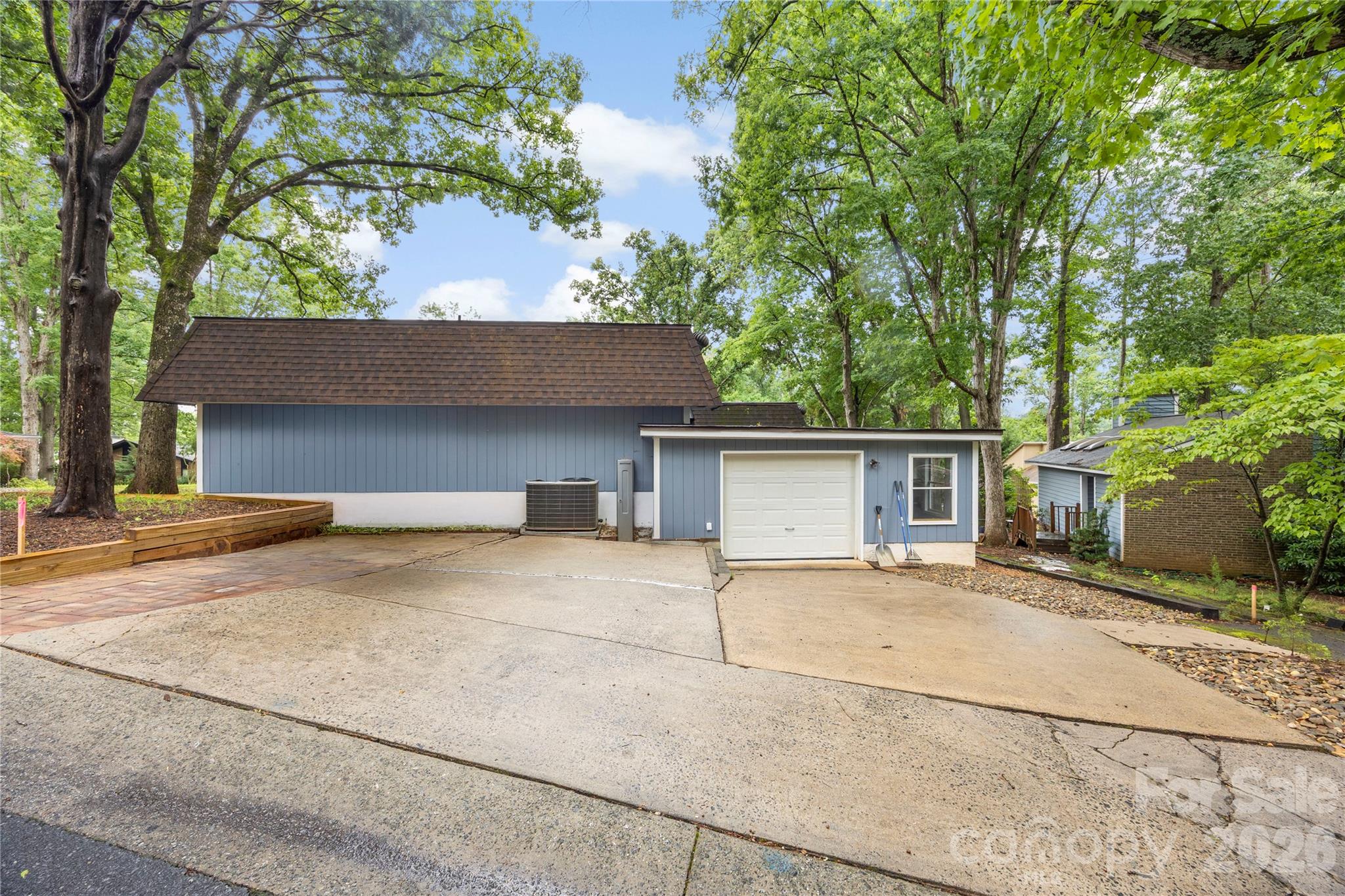 Tega Cay - Residential