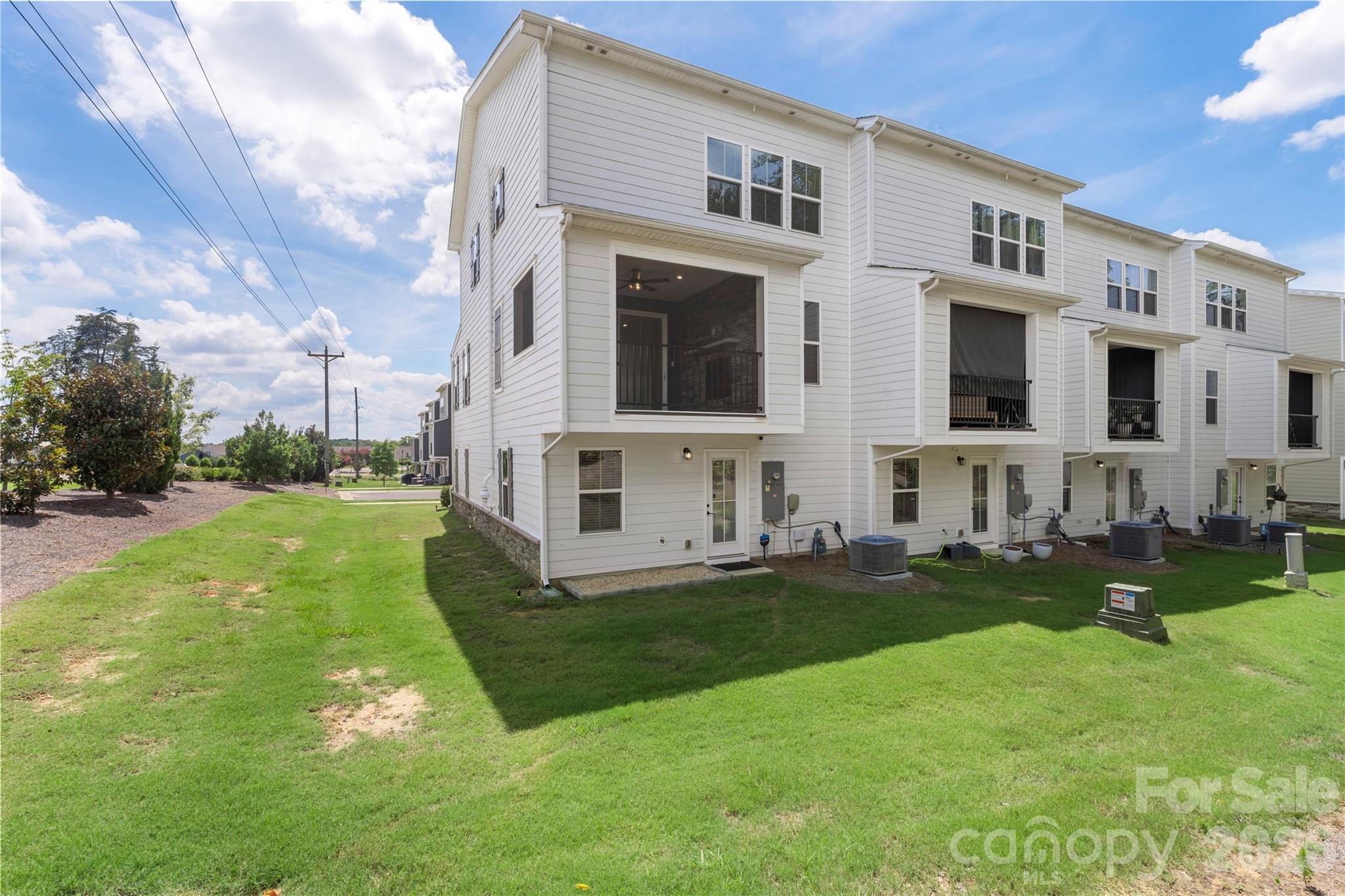 Trinity Townes - Residential