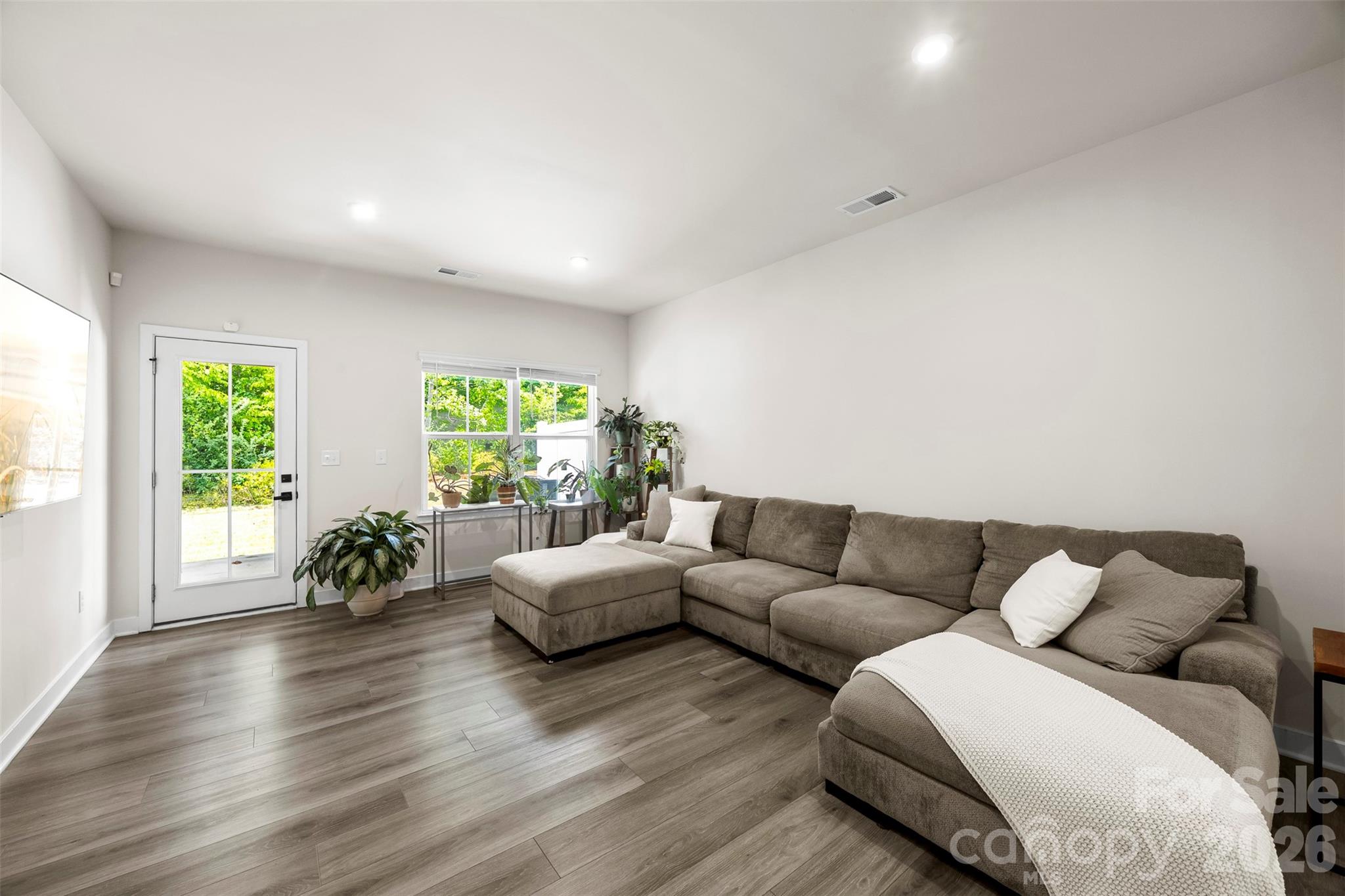 Rivercross - Residential