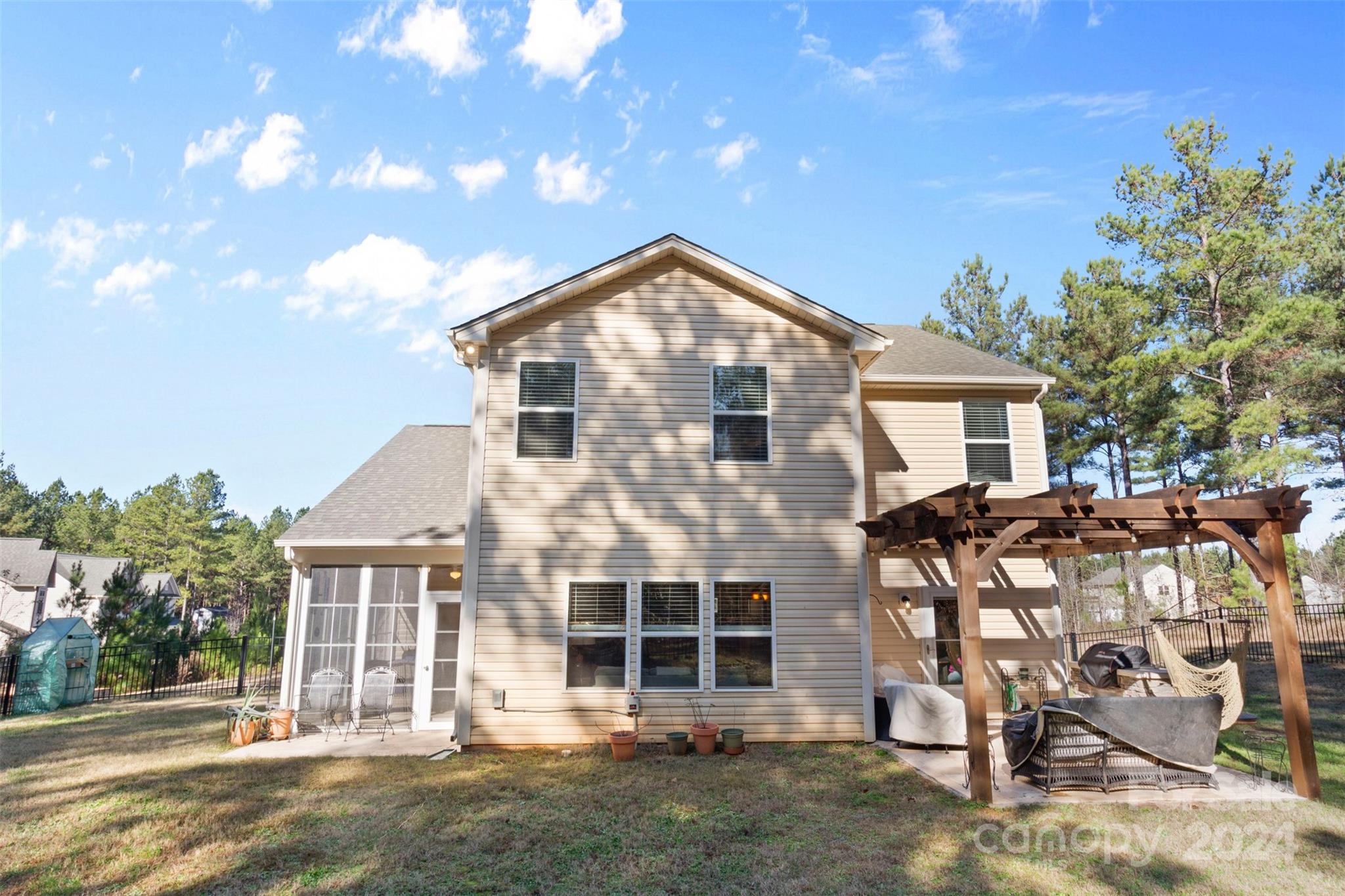 Conservancy at Waxhaw Creek - Residential