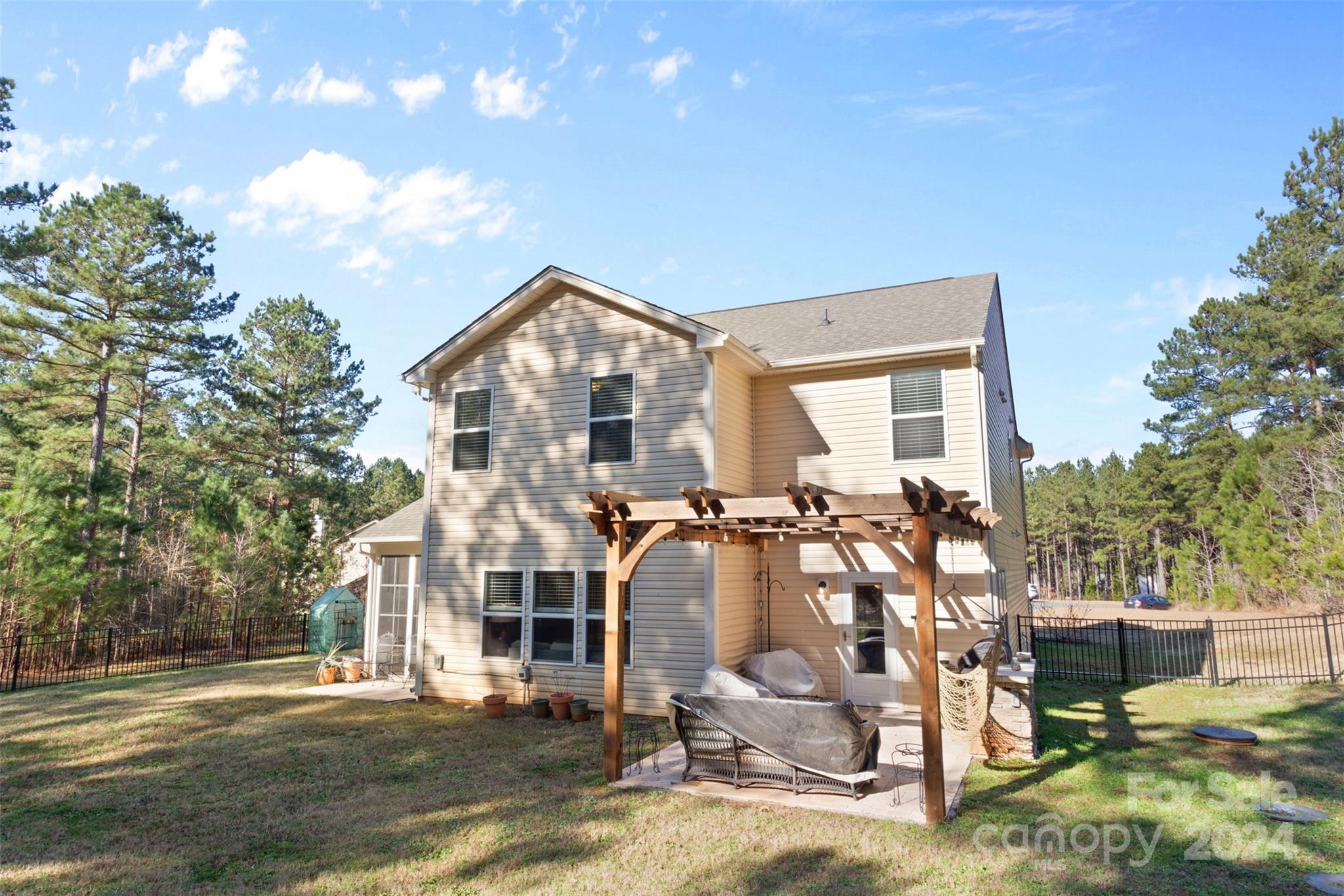 Conservancy at Waxhaw Creek - Residential