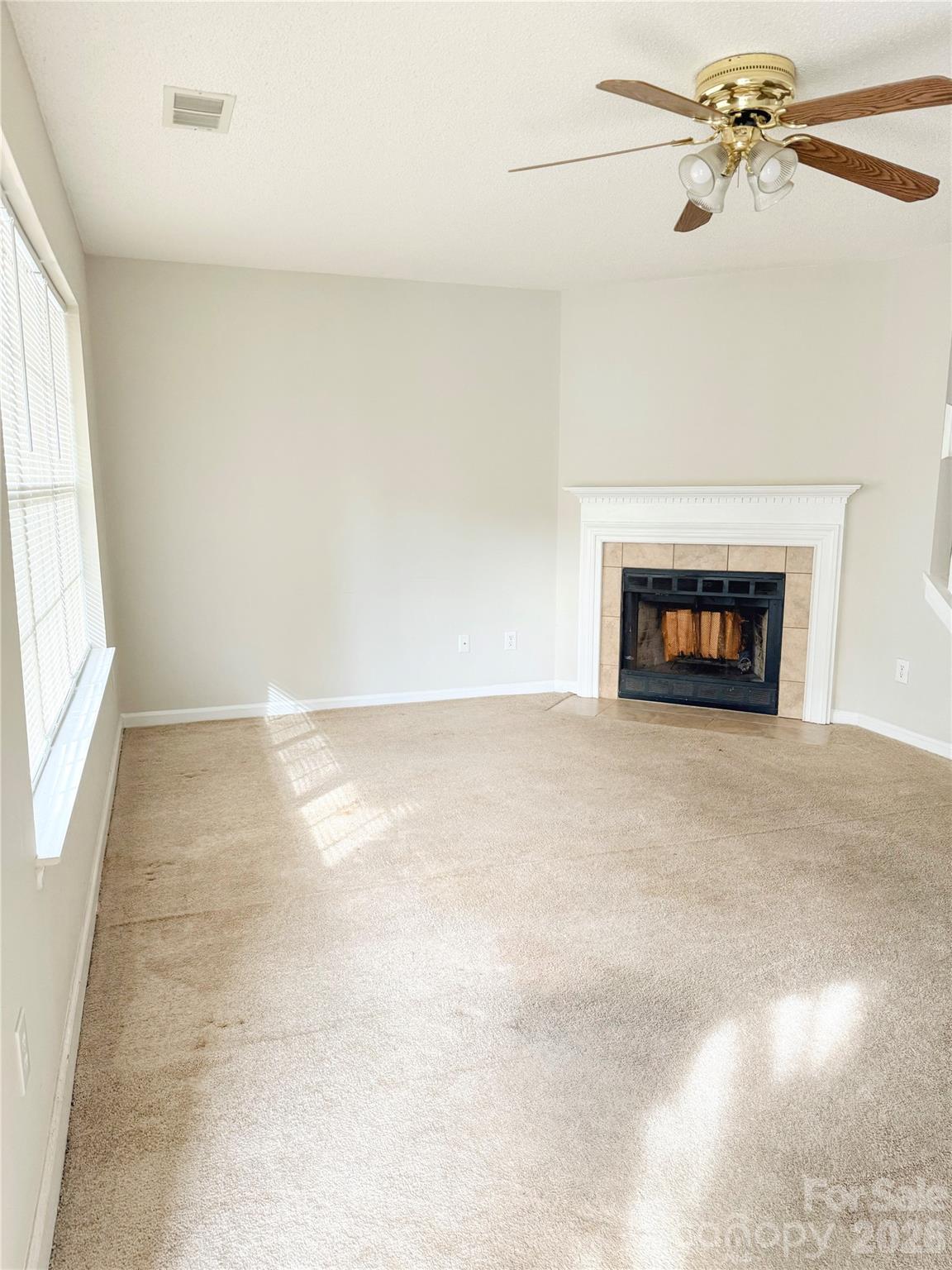 ROSSMORE - Residential