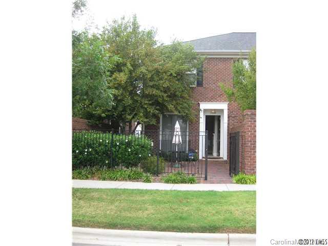 Great Townhome in Afton Village. End Unit.