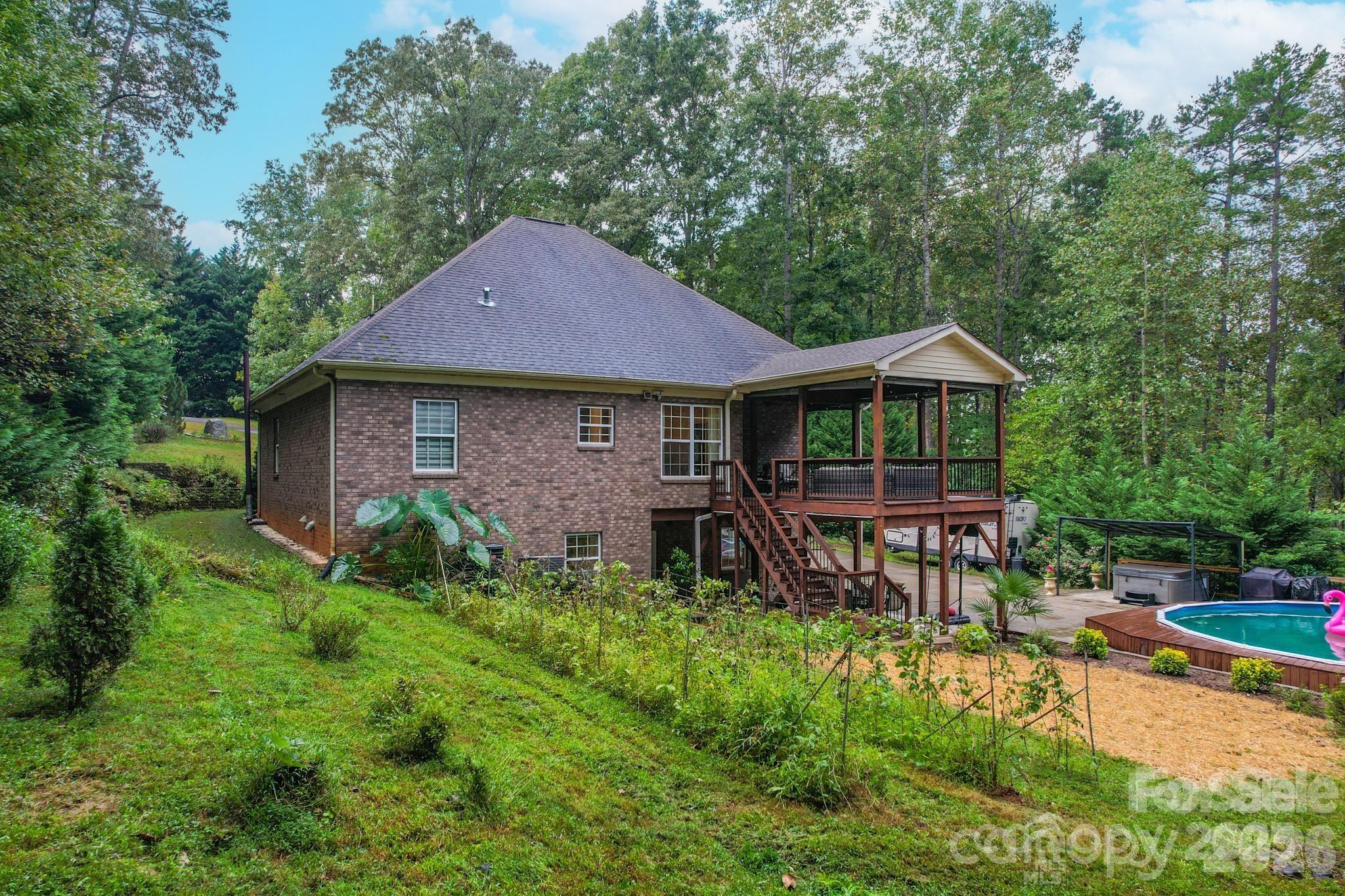 Hillandale Acres - Residential