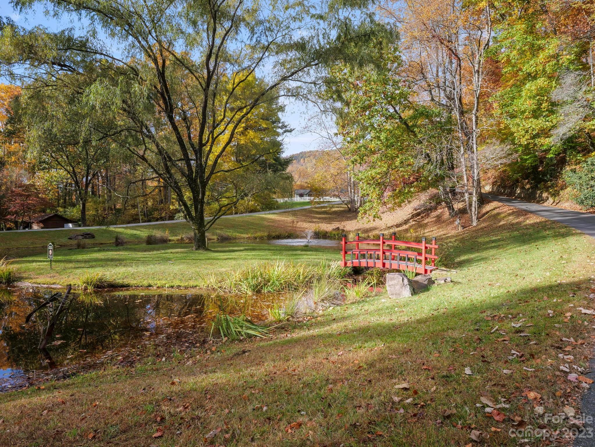 Laurel Ridge - Land
