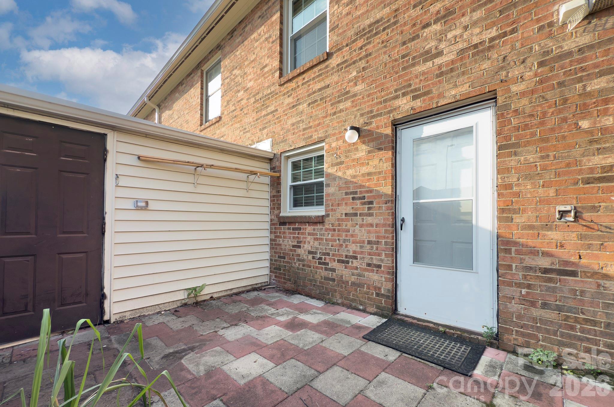 Carriage House - Residential