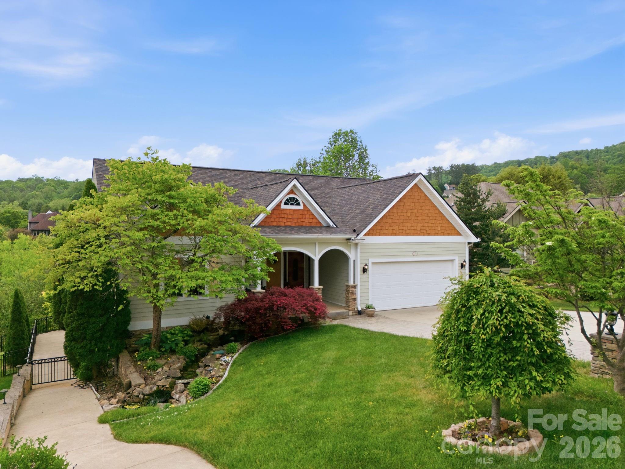 High Vista Falls - Residential