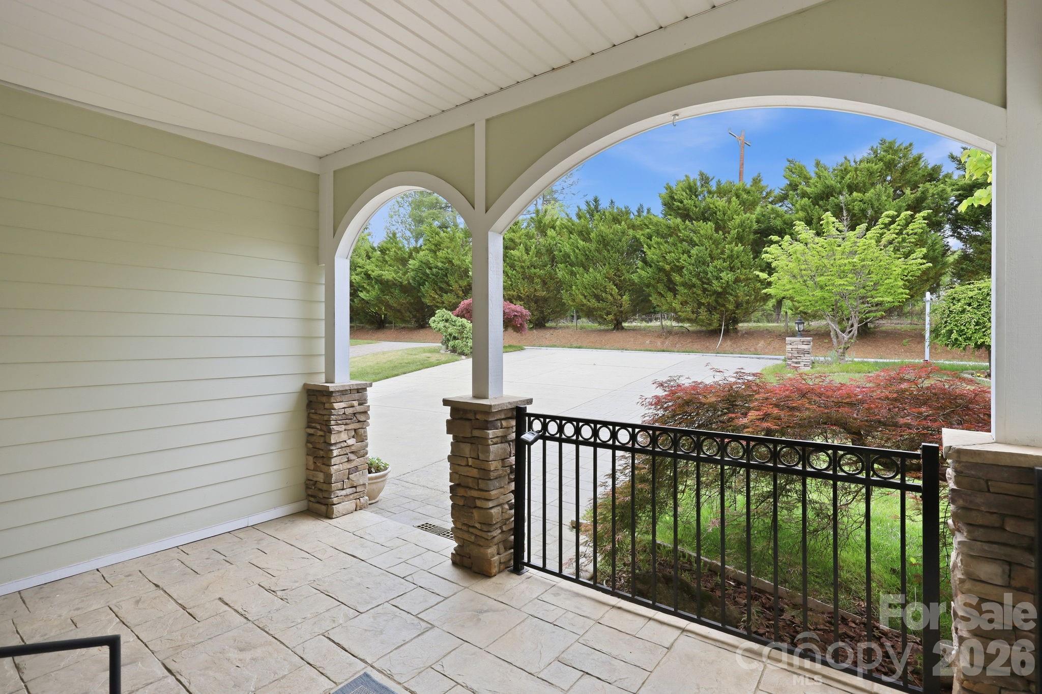 High Vista Falls - Residential