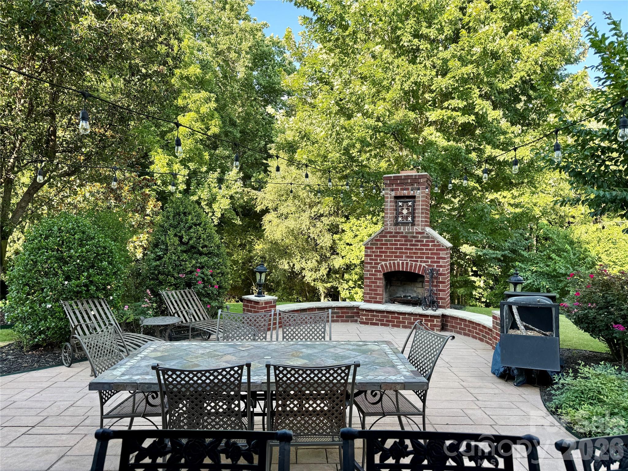 The Chimneys of Marvin - Residential