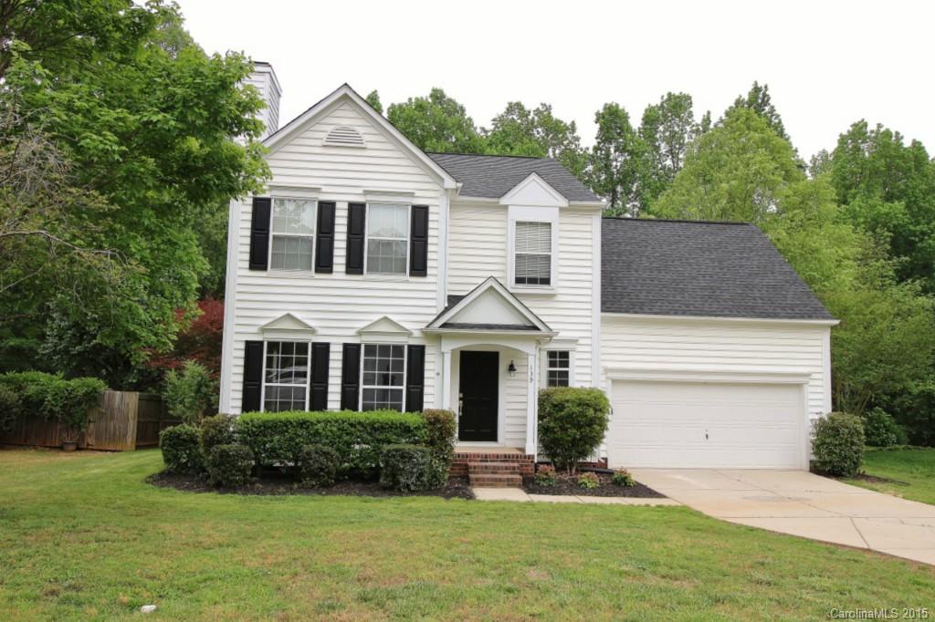 Welcome to Merryweather Farms an established neighborhood in the heart of Fort Mill! Enjoy all the upgrades this beautiful home has to offer! Settle in by the cozy fireplace in great room or prepare a meal in the kitchen that boasts granite, crisp white cabinets, SS appliances & sunny breakfast room! Screen porch & deck overlook quiet back yard! Master suite has added storage, vaulted ceiling, huge master bath w/ garden tub, 2 sinks, walk-in closet! New paint, carpet & tile throughout!