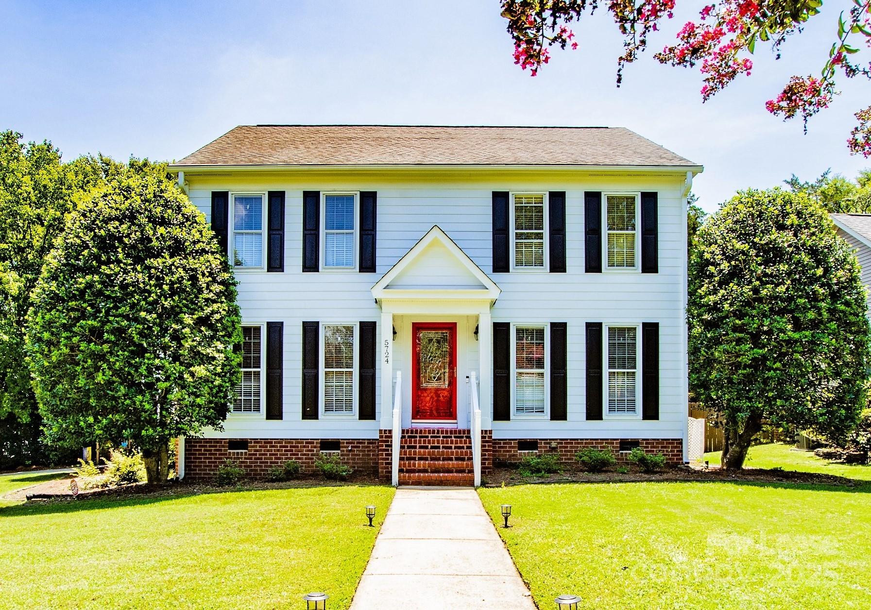 Stately 2-Story South Charlotte rental home in desirable Sturnbridge subdivision. Light & Bright open floorplan with Gleaming Hardwood Floors. Family room w/Fireplace & custom built-ins. Updated Kitchen with granite counters & SS Appliances, Coffee Bar & Breakfast Area. Formal Dinning room w/Bay window. Well appointed Primary Suite w/Tray Ceiling and Spa-like Private bath. HUGE Bonus Room or 4th Bedroom. Oversized 2-Car Garage w/workshop space. Convenient Laundry/Mud Room off the Kitchen, includes Washer/Dryer. Spacious deck overlooking beautiful fenced backyard...great for relaxing or entertaining. Pet Friendly. Beautiful neighborhood and Excellent Location tucked between Southpark, Carmel Commons & Ballantyne Areas, easy access to I-485 and roads leading Uptown. Available for an August 23rd move-in. Showings Start Monday July 14th...24 hr. advance notice on ALL showings.