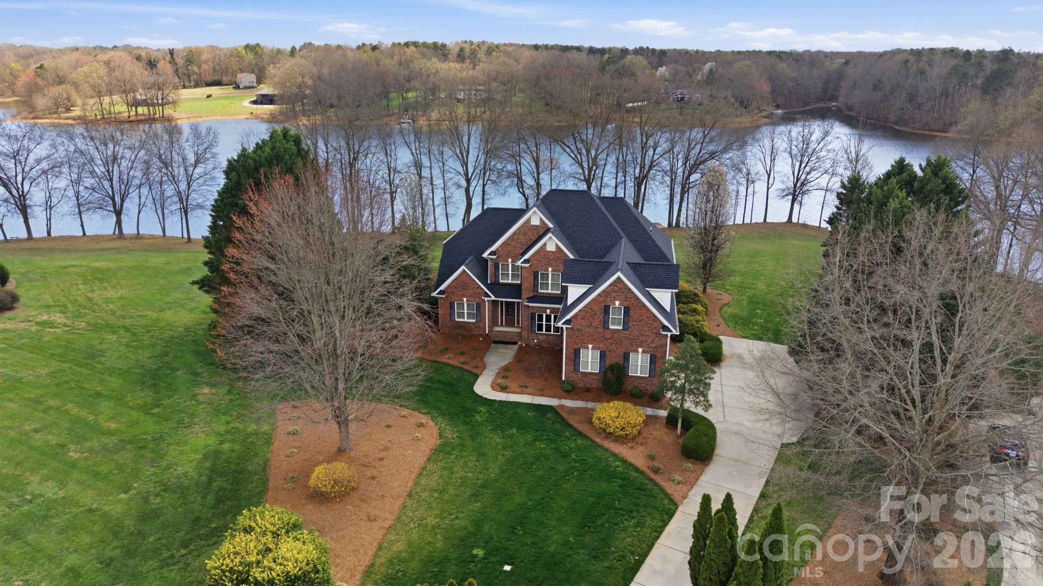 Village Lake - Residential