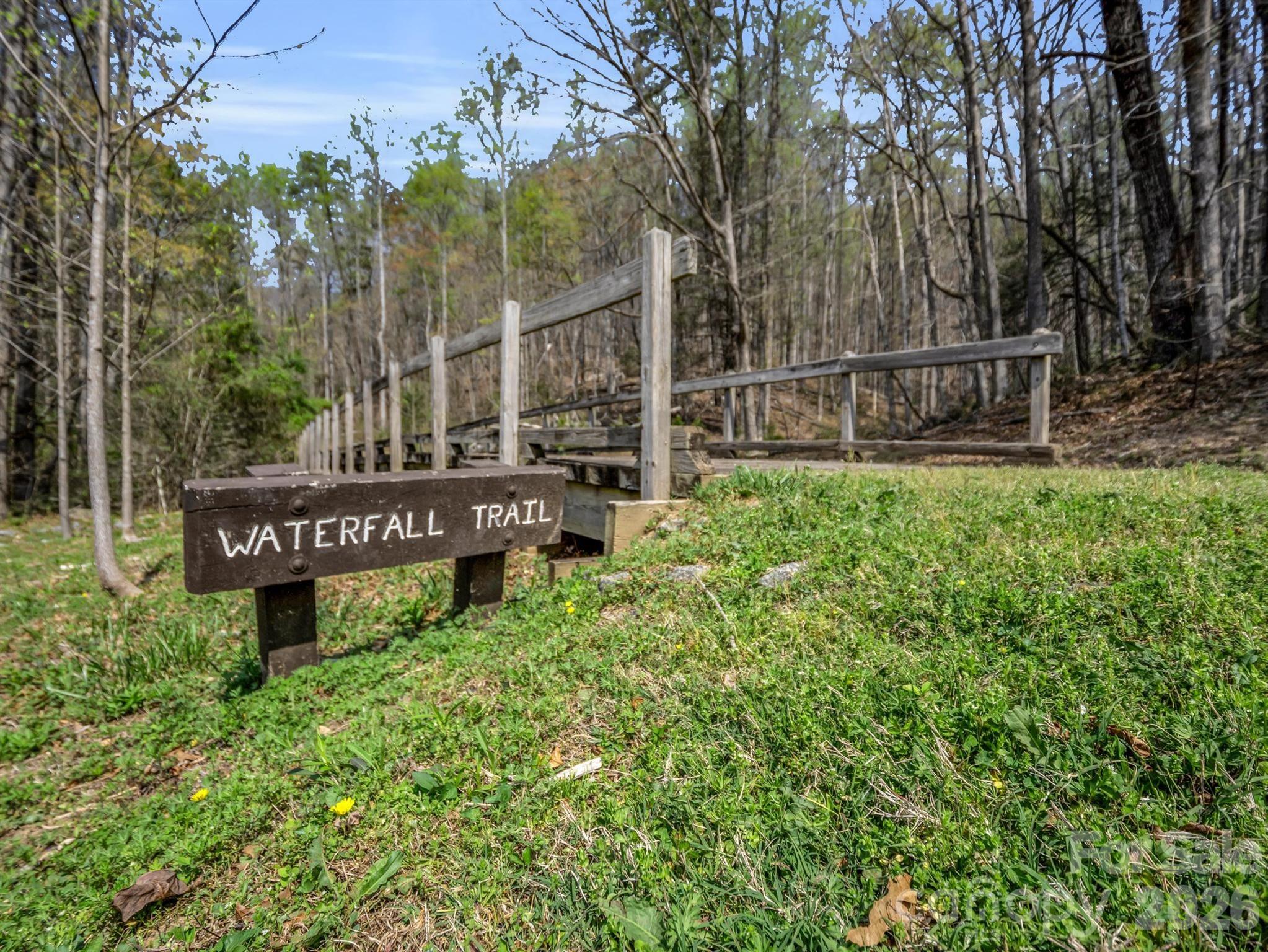 Brights Creek - Land