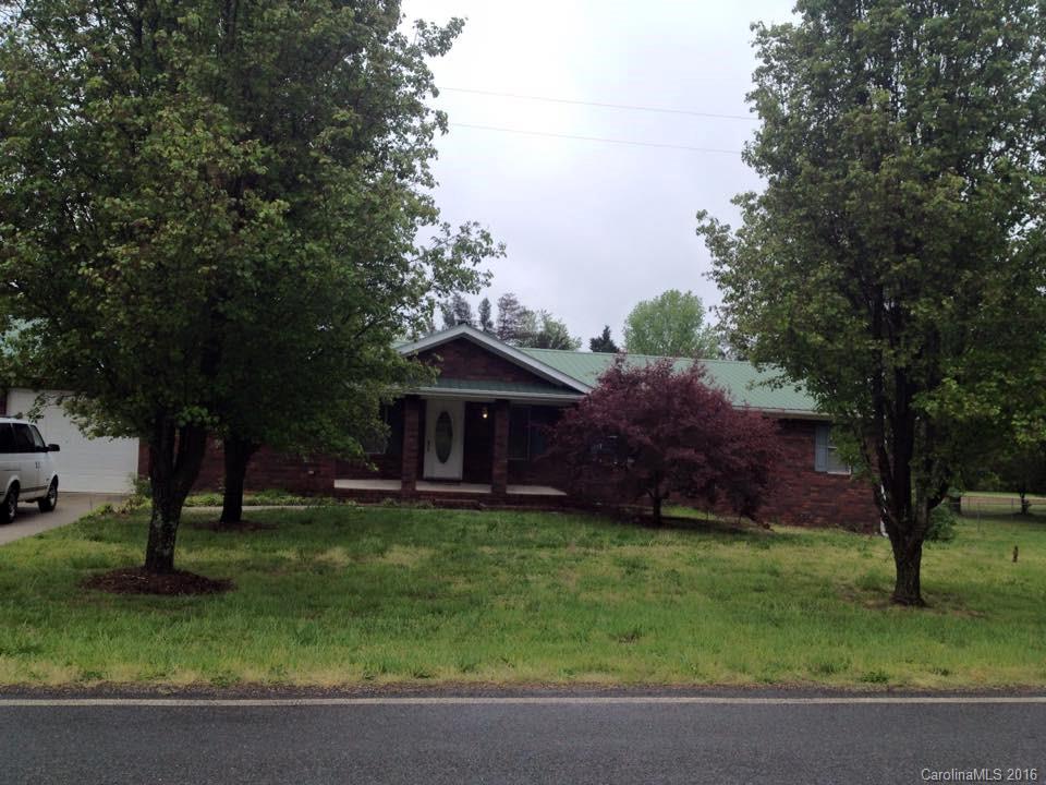 100% Financing for those who qualify!This is a PREAPPROVED HOME! Many updates. All new stainless steel appliances & so much more! Huge master bedroom & bath w/jetted soaker tub & separate shower & dual vanity sinks & WIC. It's a spacious 3 bedroom & has a 4th room w/no closet that can be an office, nursery, etc. Tiled floors & counter tops. Fenced in backyard. Over sized lot. Old Republic Home Warranty in place. 1.24 acres w/ new survey.