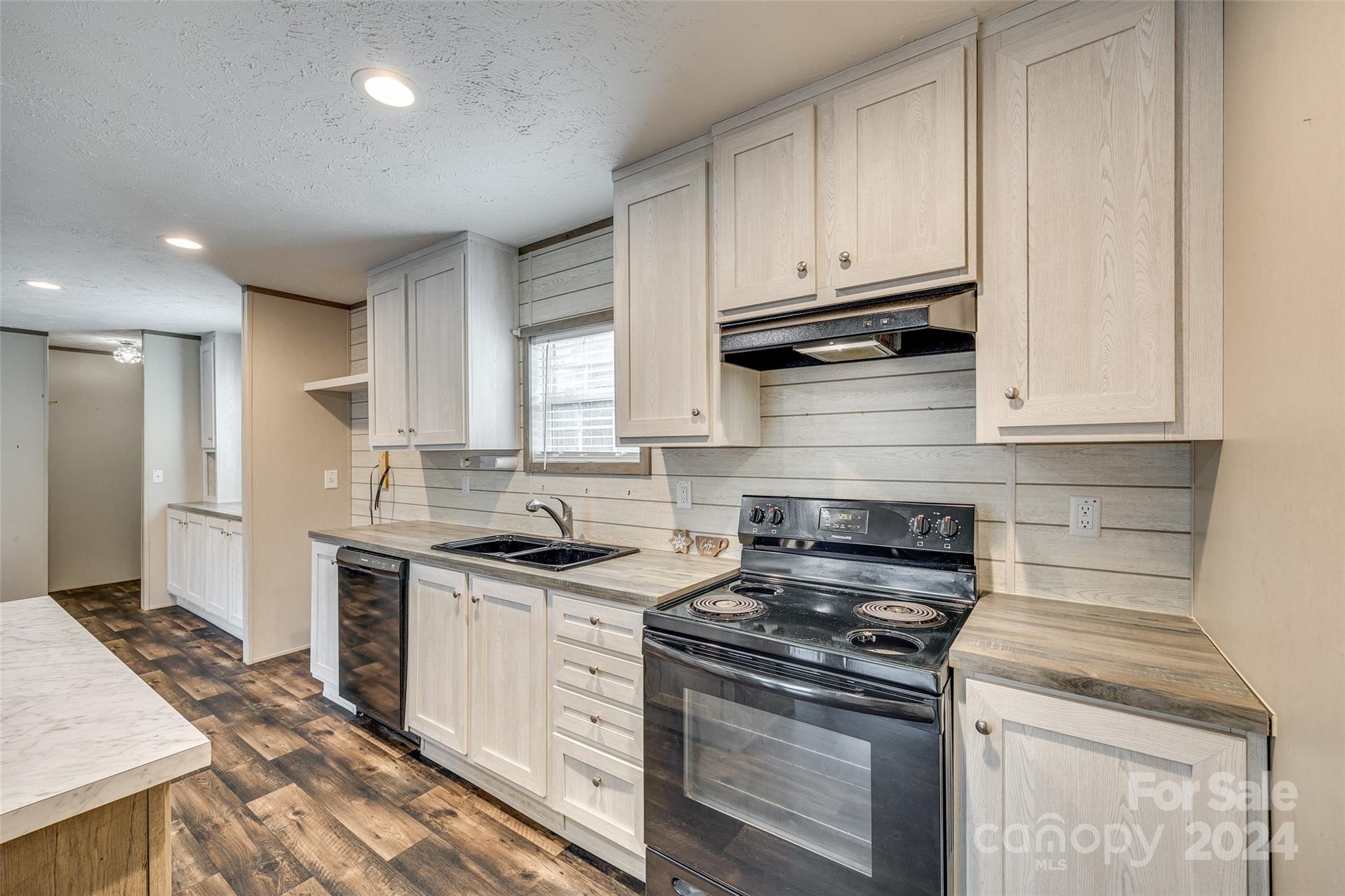 Richmond Acres - Residential