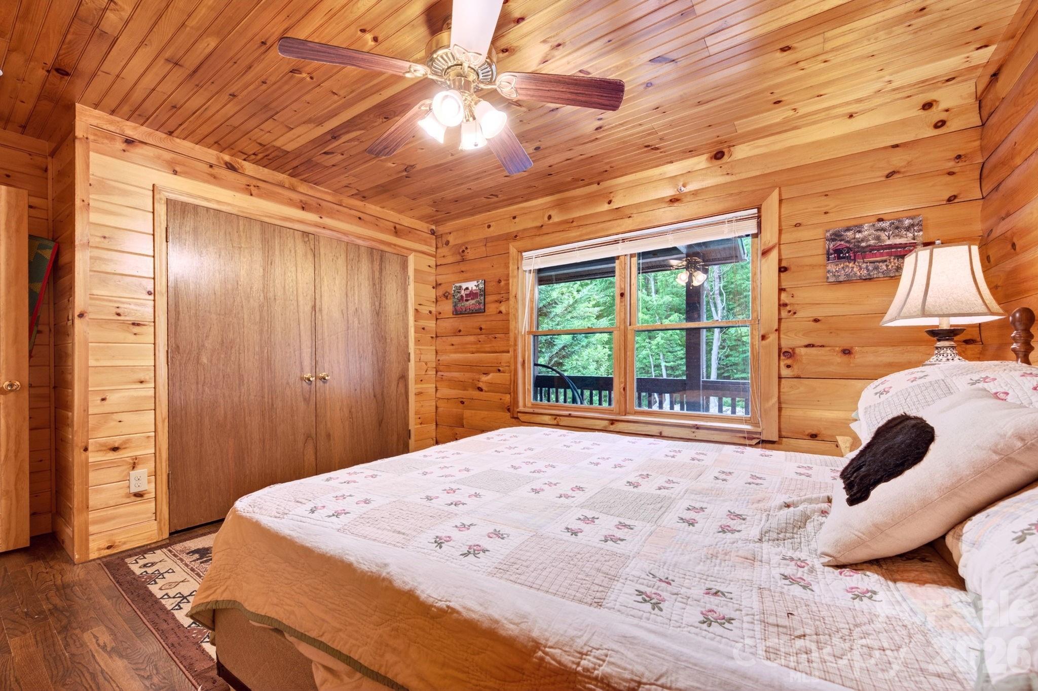 Pinnacle Mountain - Residential