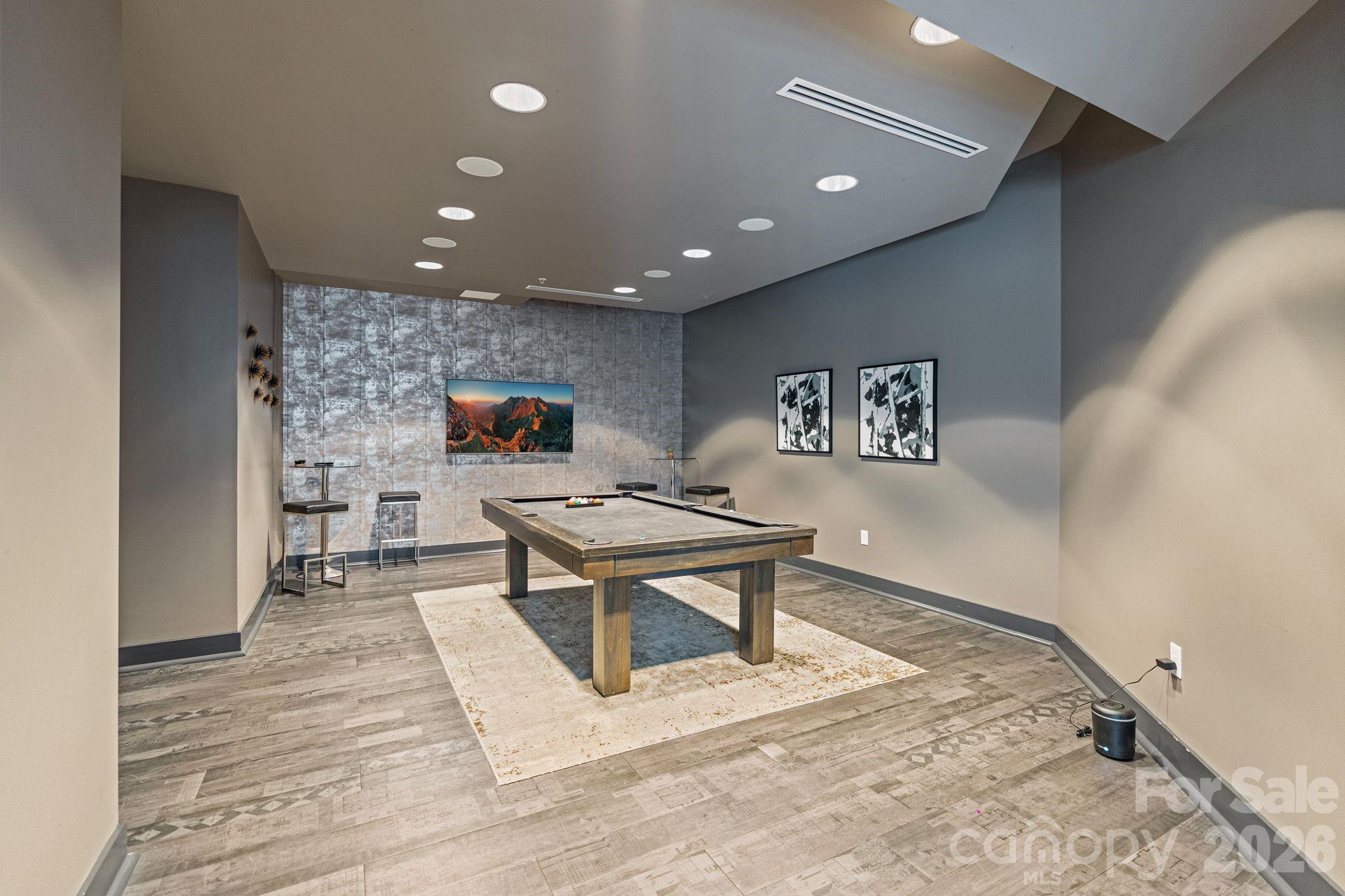 Avenue Condominiums - Residential