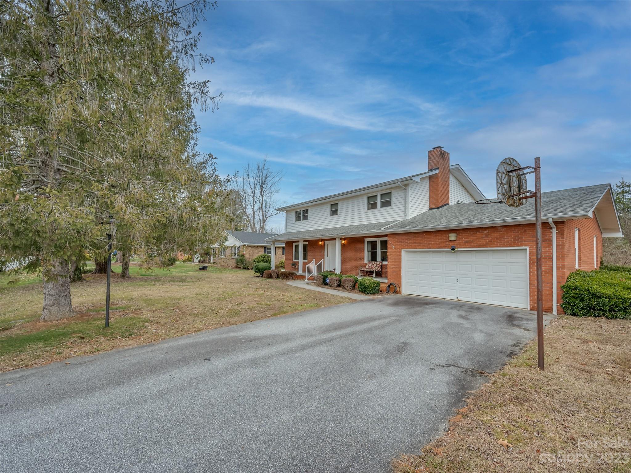 Brookland Manor - Residential