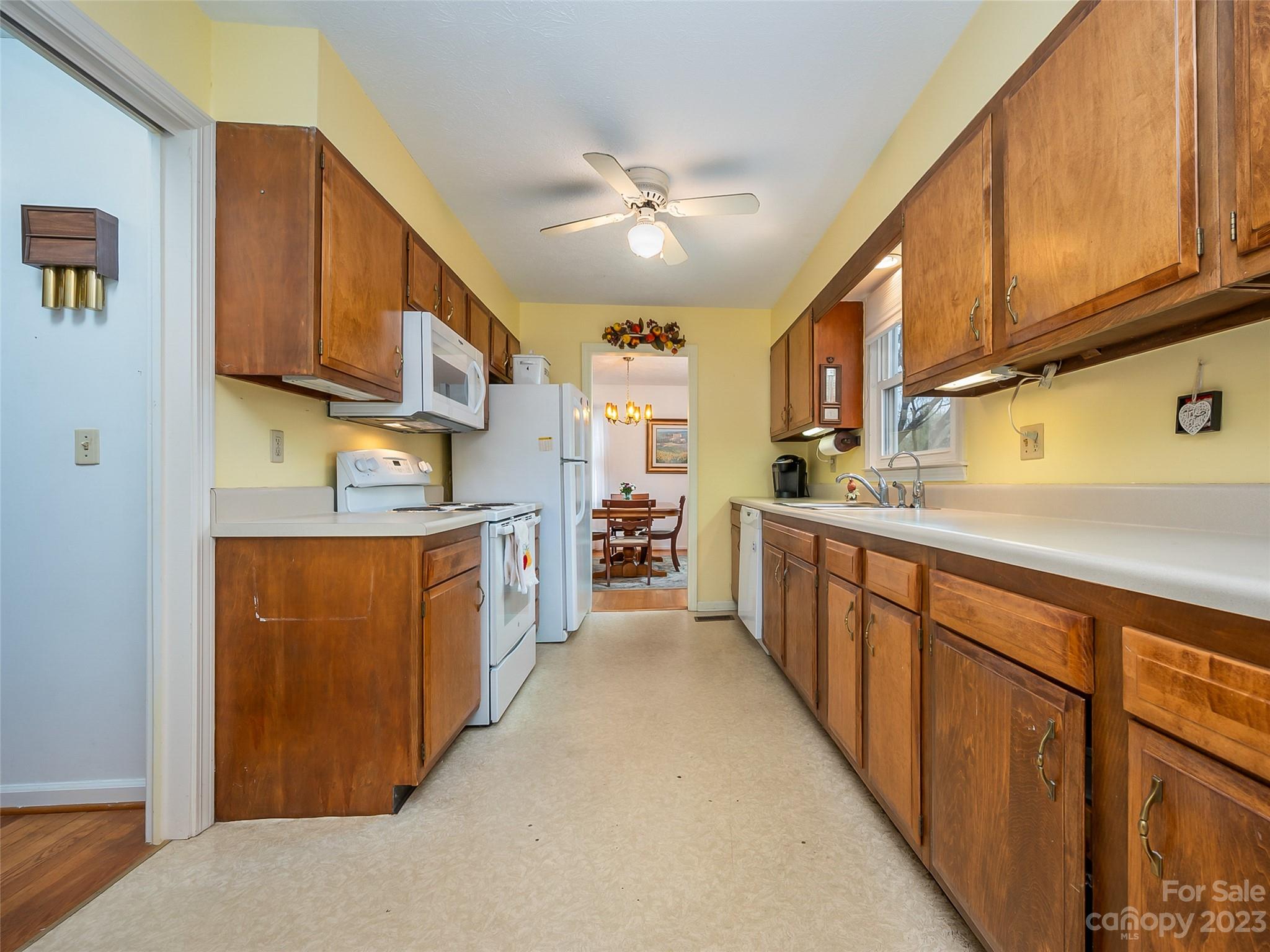 Brookland Manor - Residential