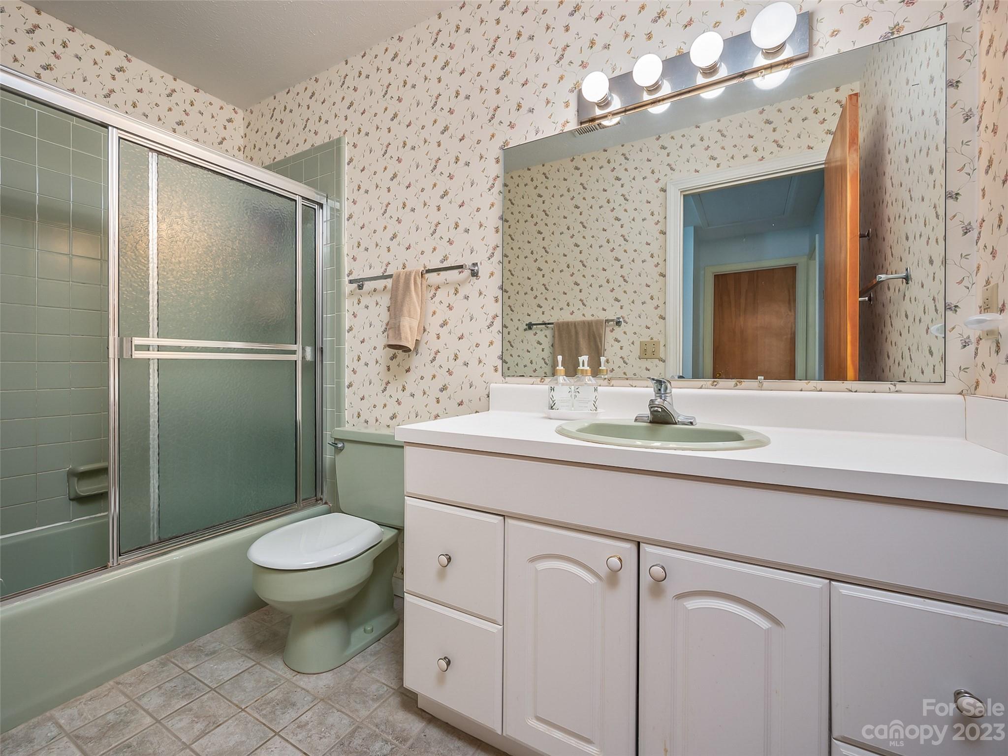 Brookland Manor - Residential