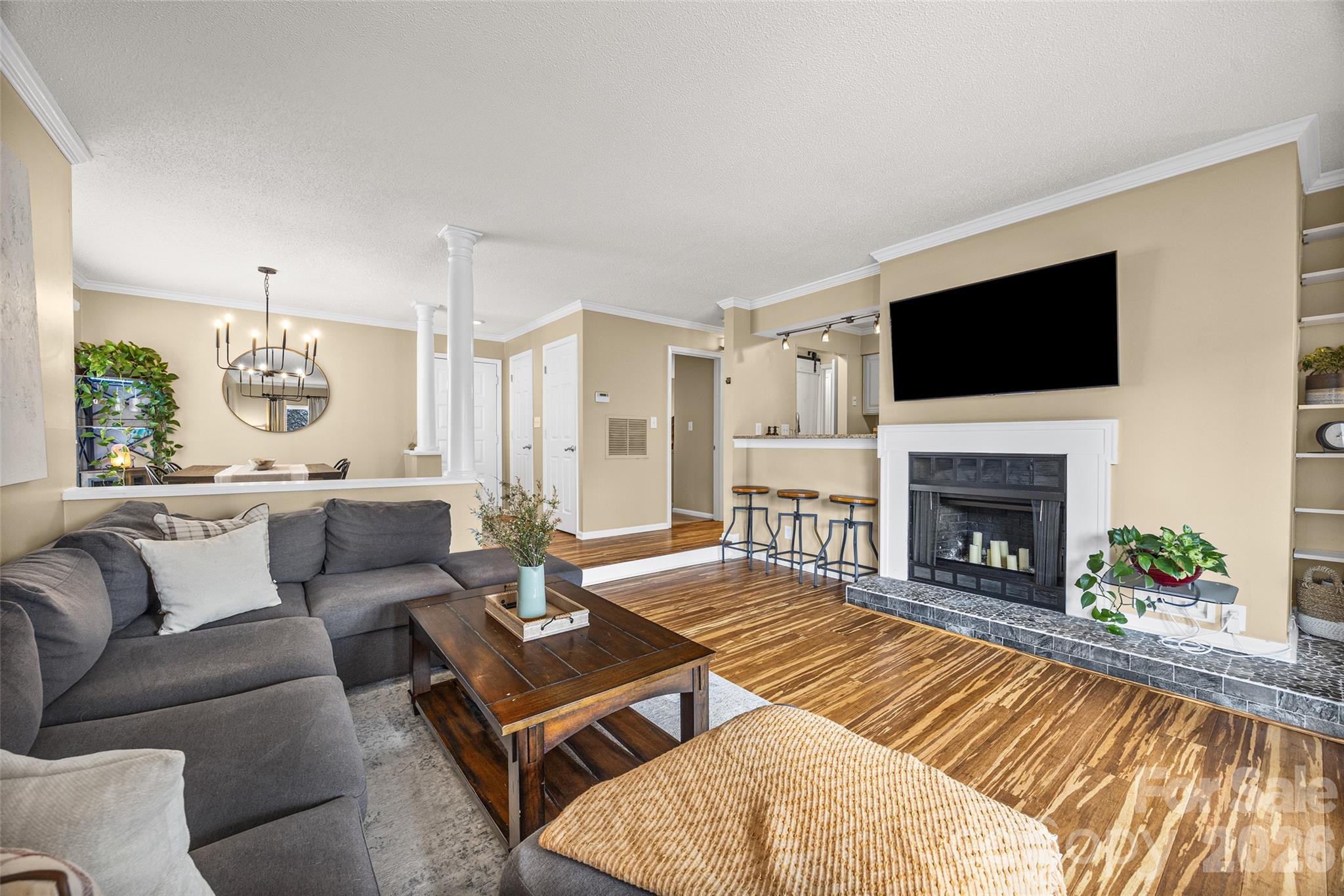 Location is everything, and this condo delivers. Unit 17 at 308 Queens Road places you right in the heart of one of Charlotte’s most sought-after corridors, just minutes from Uptown, Myers Park, and Atrium Health Main.
This two-bedroom, two-bath unit features beautiful wood floors and a comfortable layout designed for easy living. The highlight of the home is the spacious porch overlooking the community pool, offering a peaceful view and the perfect place to relax after a busy day.
The community also offers generous visitor parking, a rare convenience in such a prime location.
Whether you're commuting to Uptown, walking to nearby restaurants, or enjoying the charm of the surrounding historic neighborhoods, this condo offers an unbeatable blend of location, comfort, and lifestyle.
NEW roofs being installed April 2026.