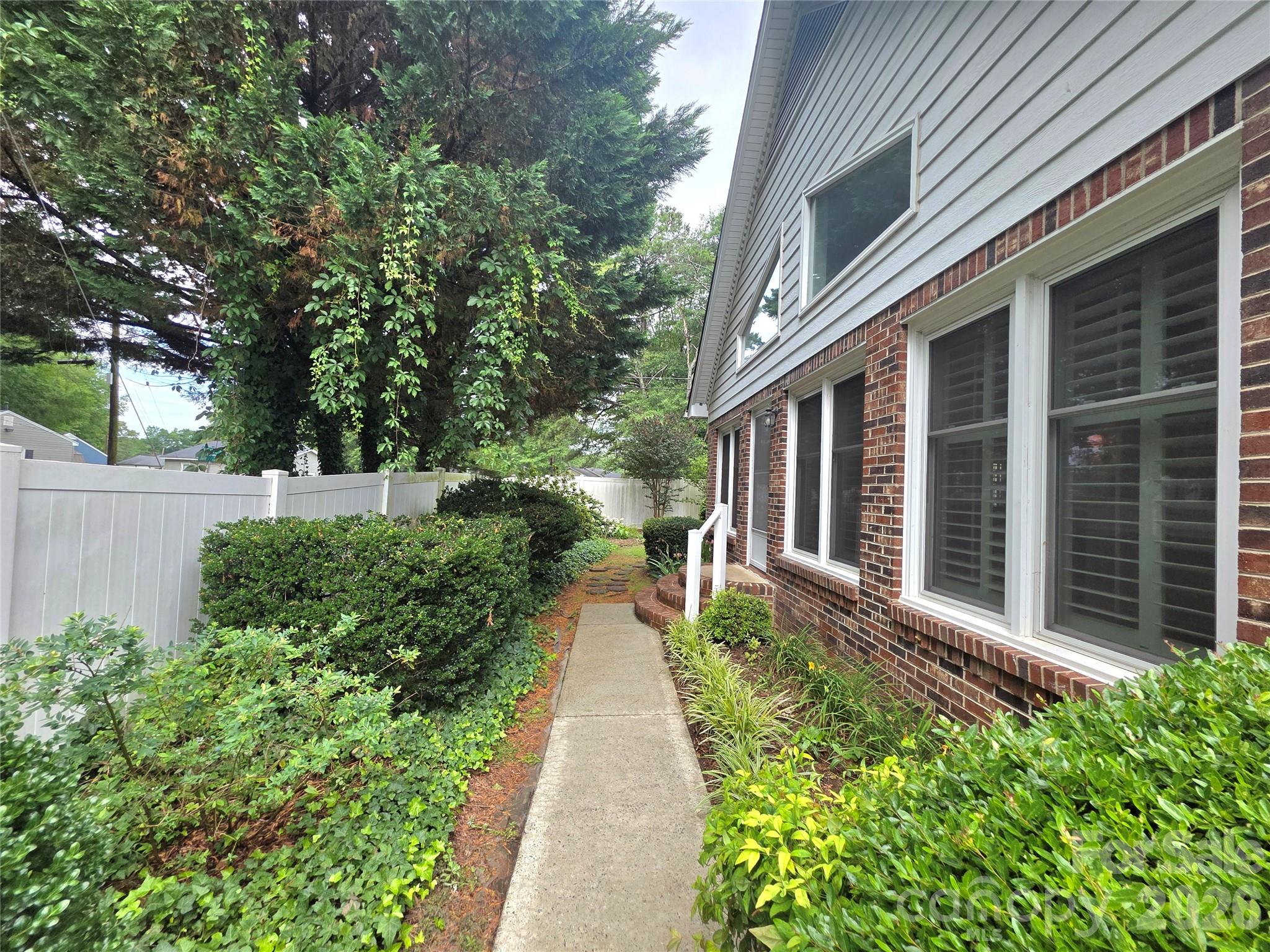 Carlton Commons - Residential