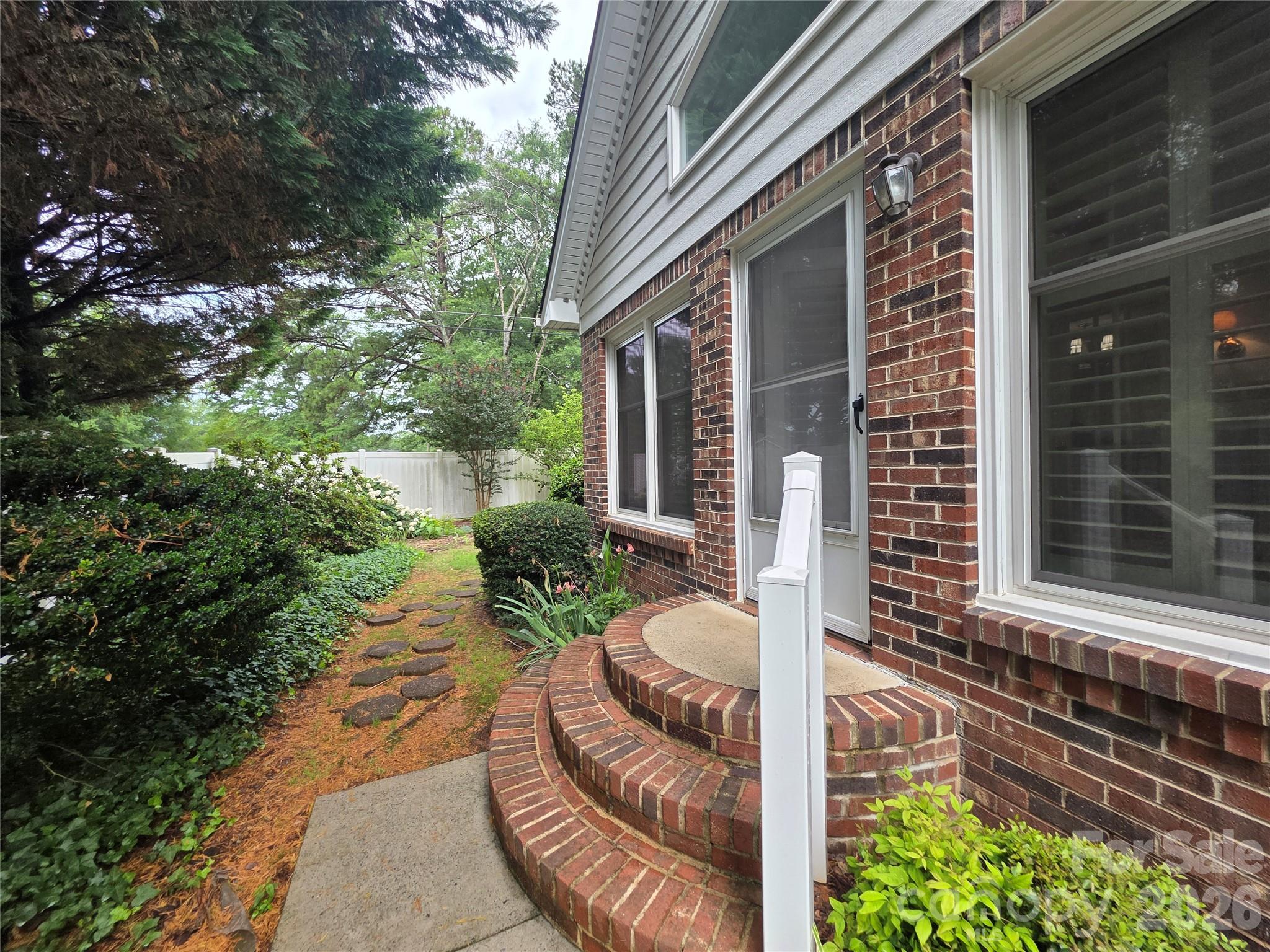 Carlton Commons - Residential