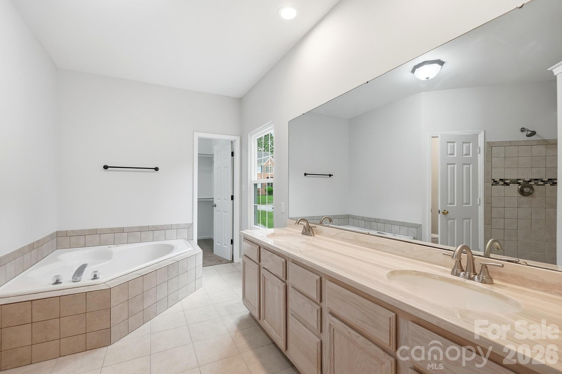 Royal Oaks - Residential
