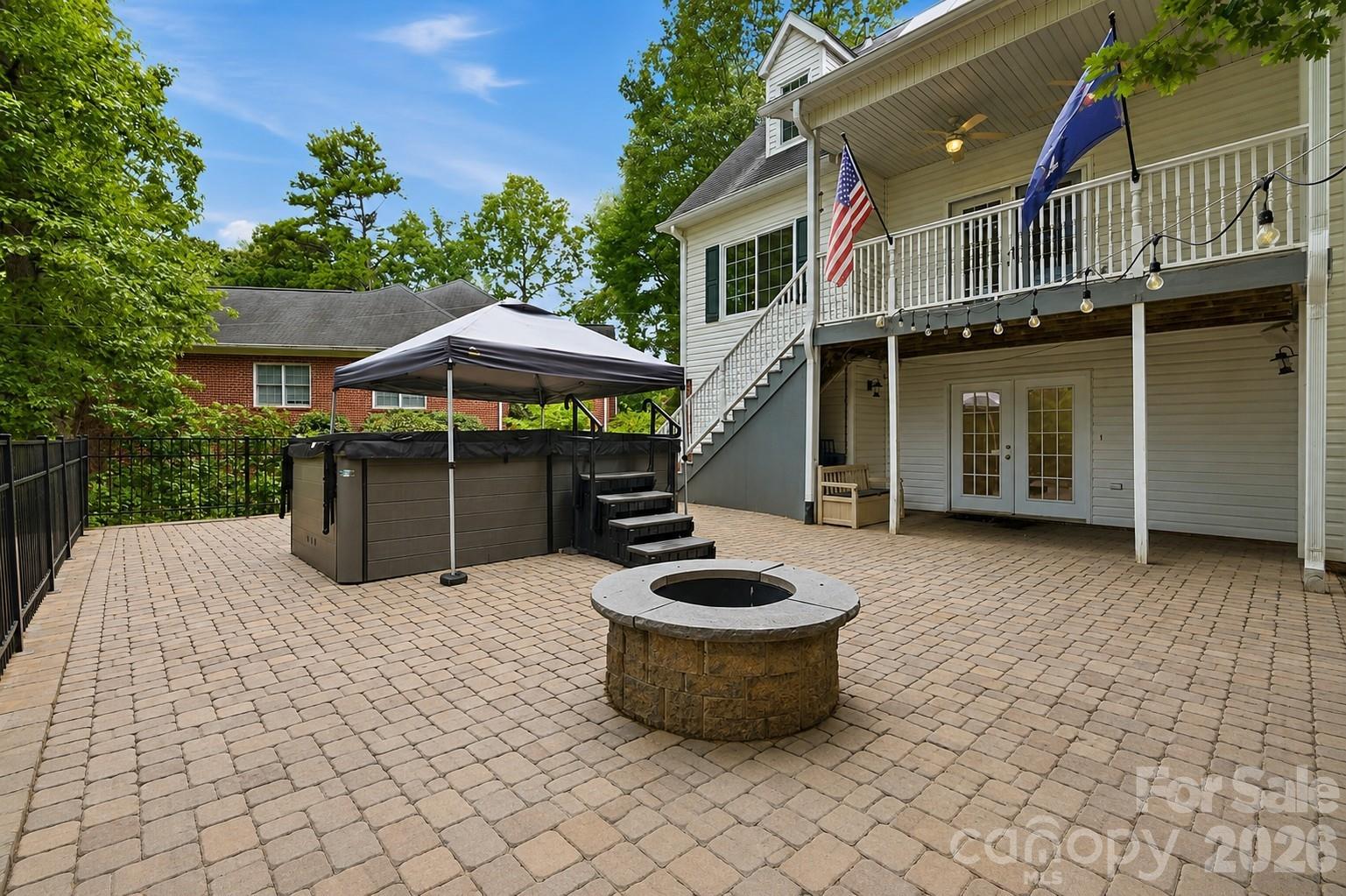 Royal Oaks - Residential