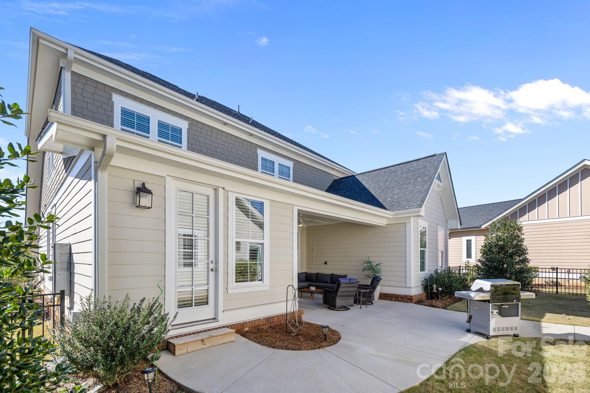 Riverwalk - Residential