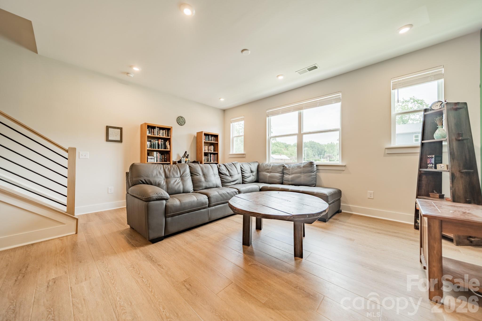 Context at Oakhurst - Residential