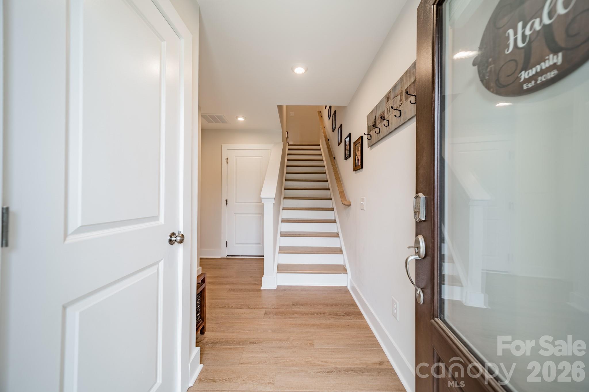 Context at Oakhurst - Residential