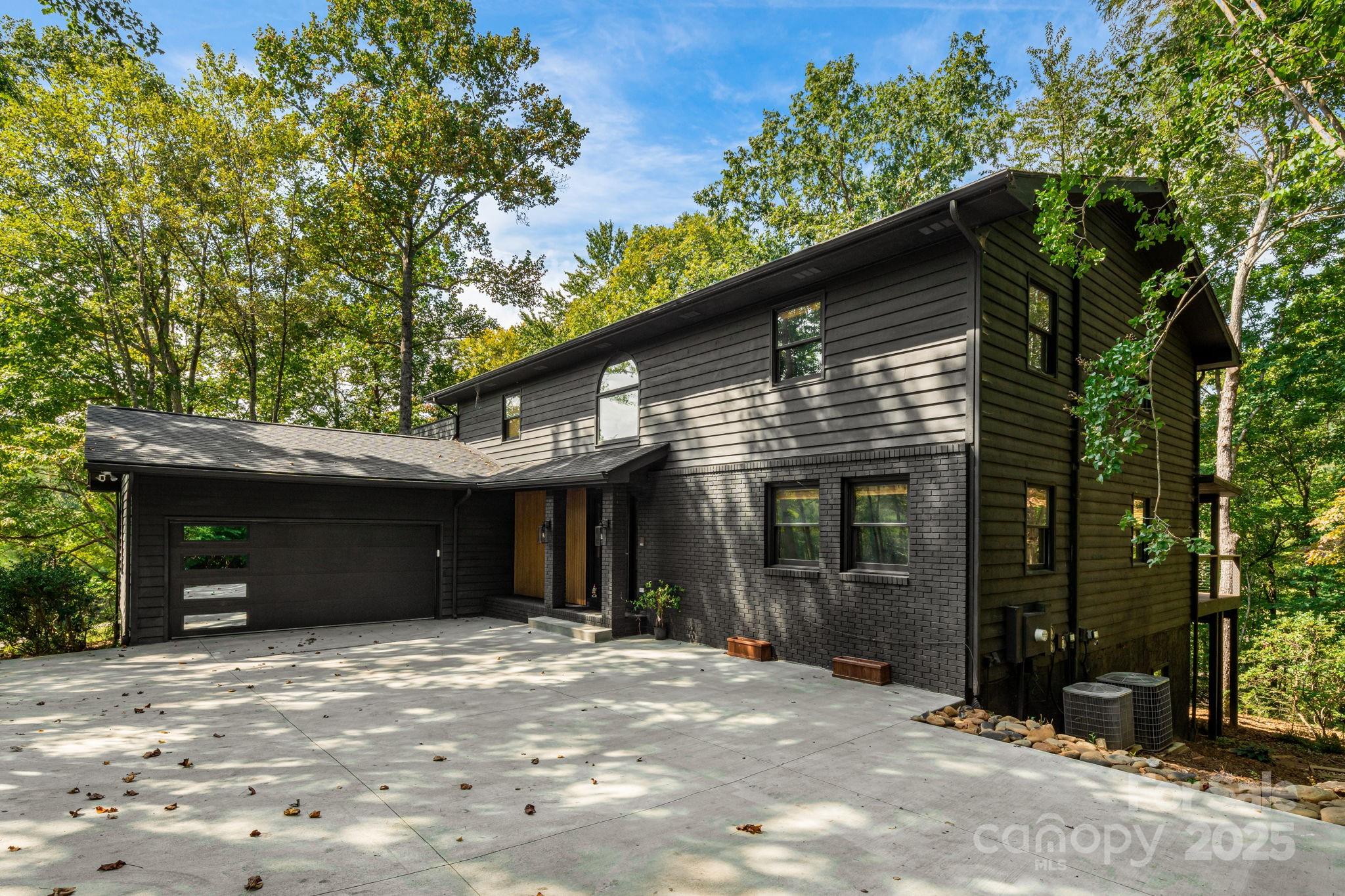 Rumbling Bald on Lake Lure - Residential