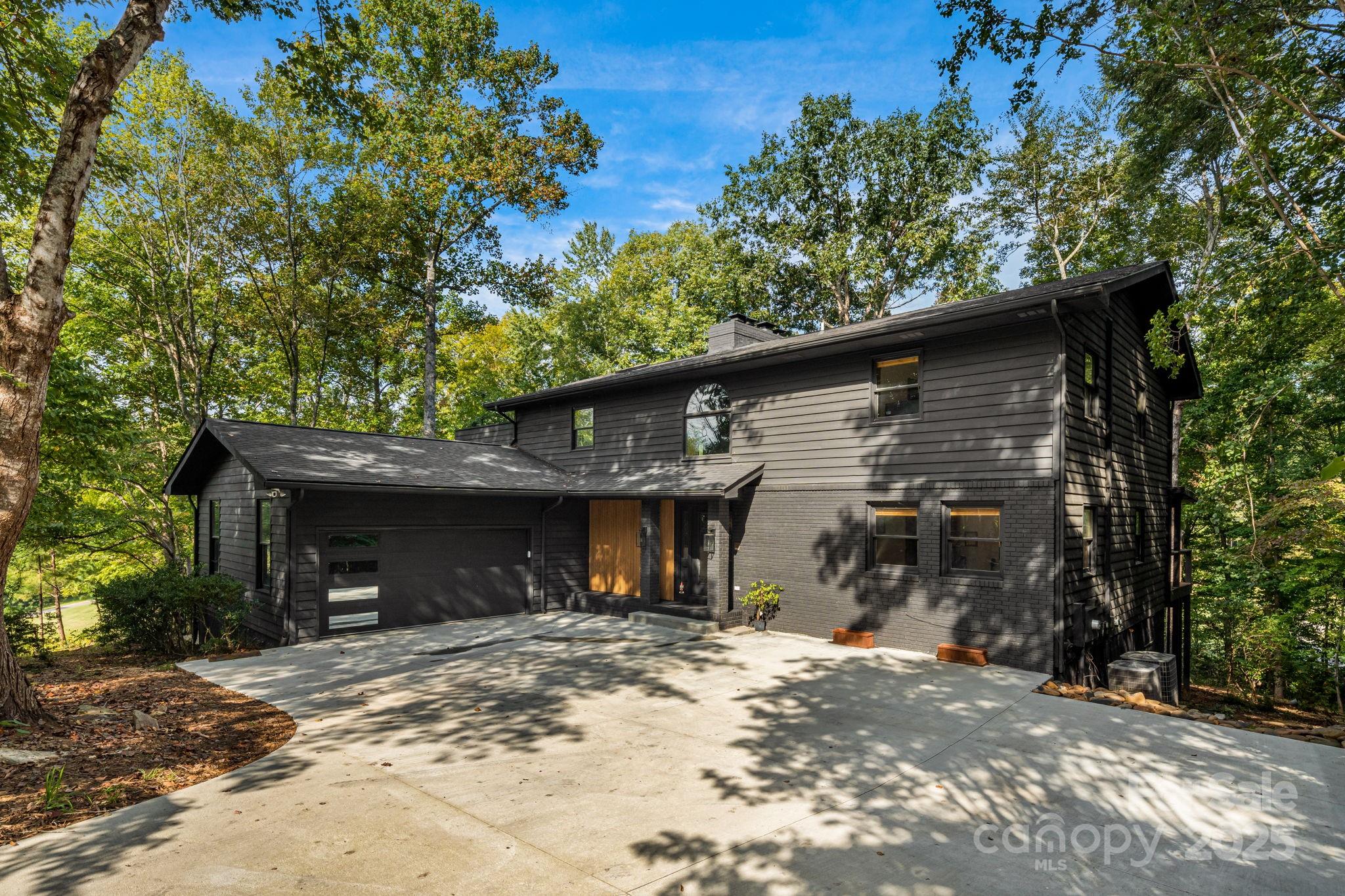 Rumbling Bald on Lake Lure - Residential
