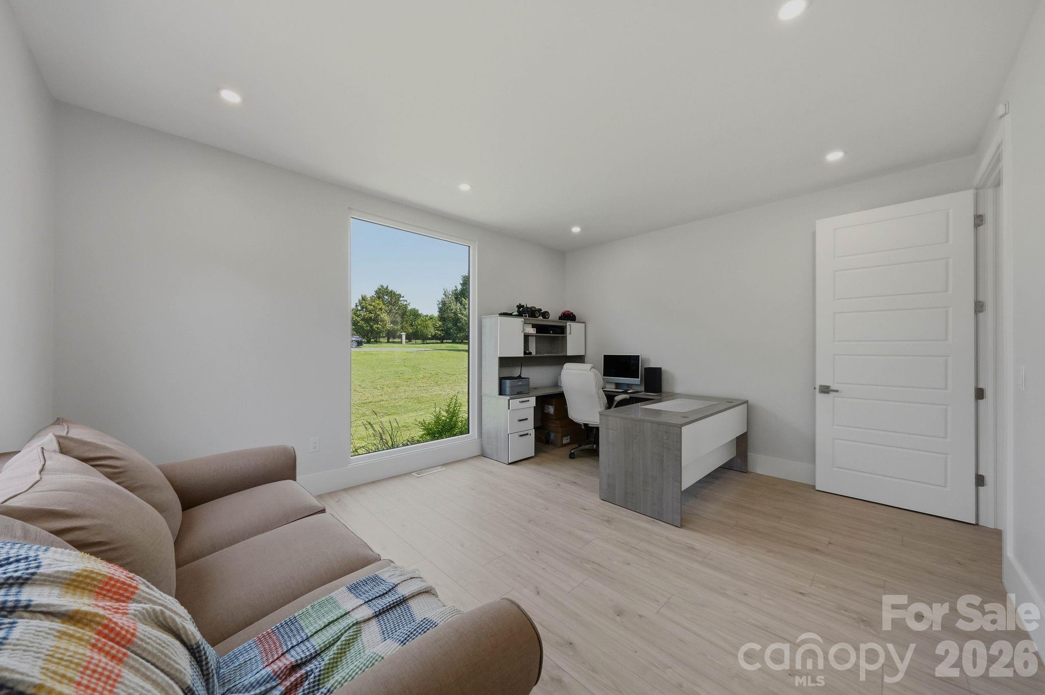 Aero Plantation - Residential