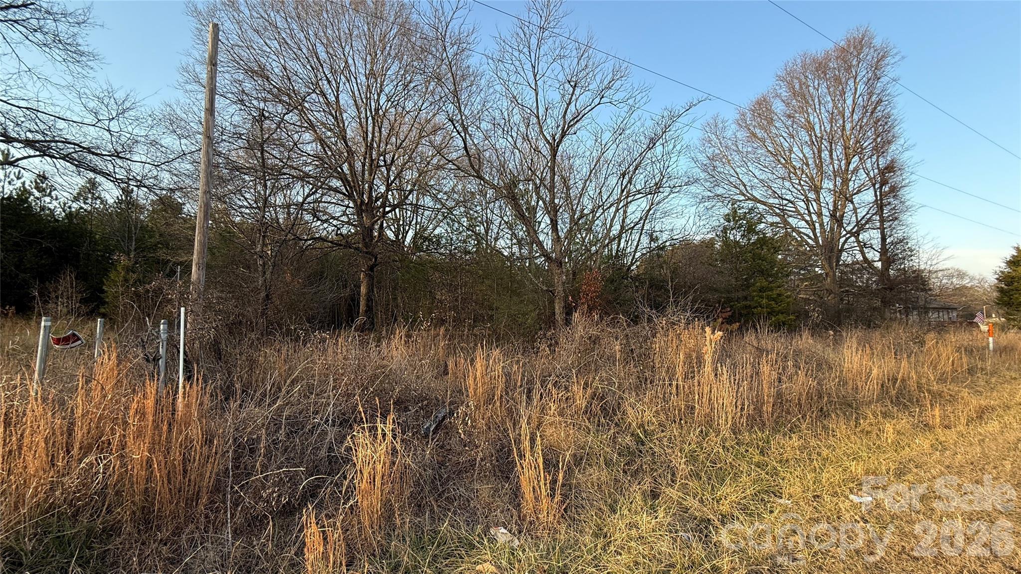 Amazing lot at your disposal for residential use. 0.87 of an acre in Kings Mountain with no neighbors across the road. Drive by and check this out. More photos coming soon with aerial POV. Bring your offers after you check it out. NO MOBILE HOMES ALLOWED.