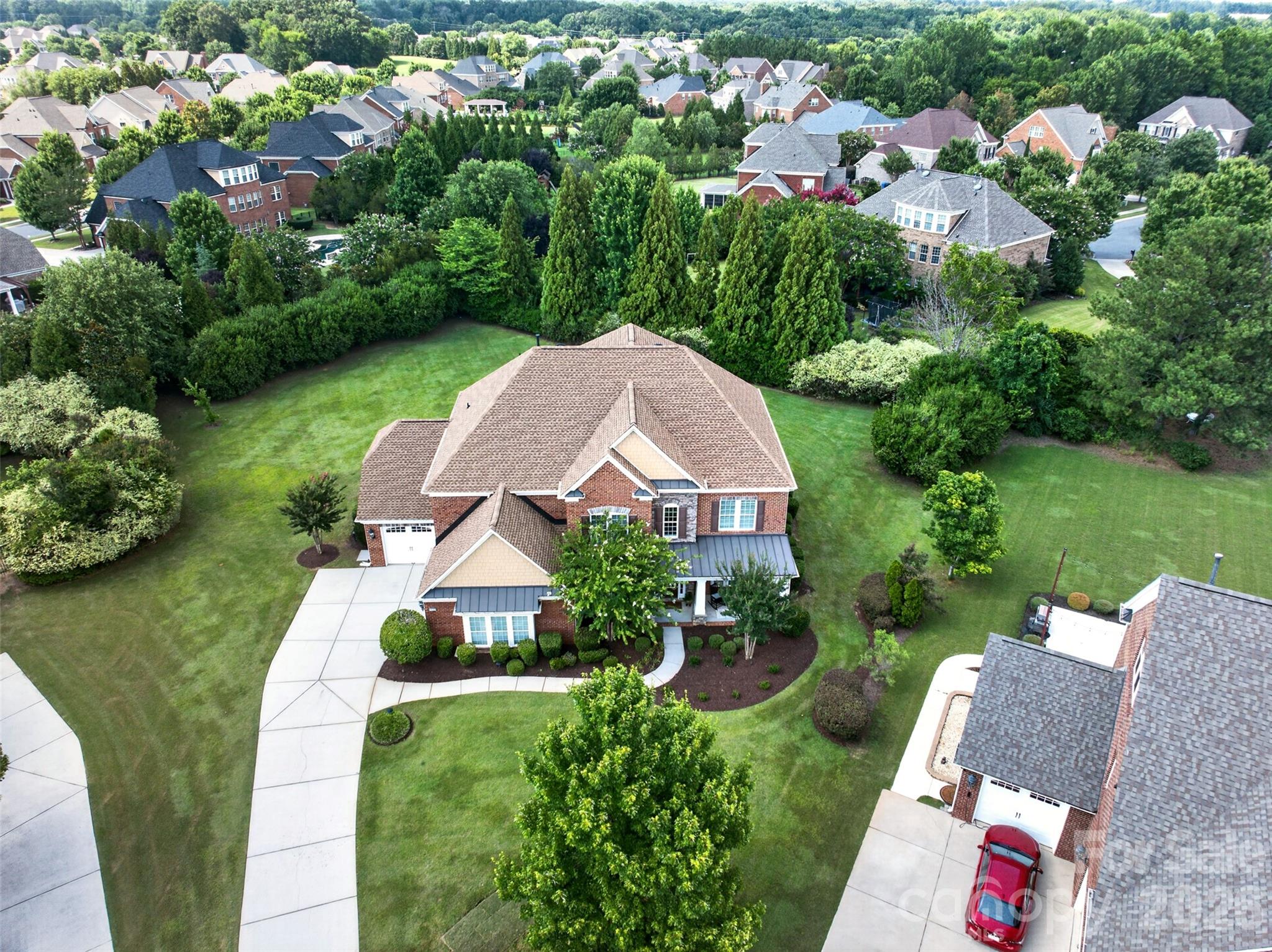 The Chimneys of Marvin - Residential