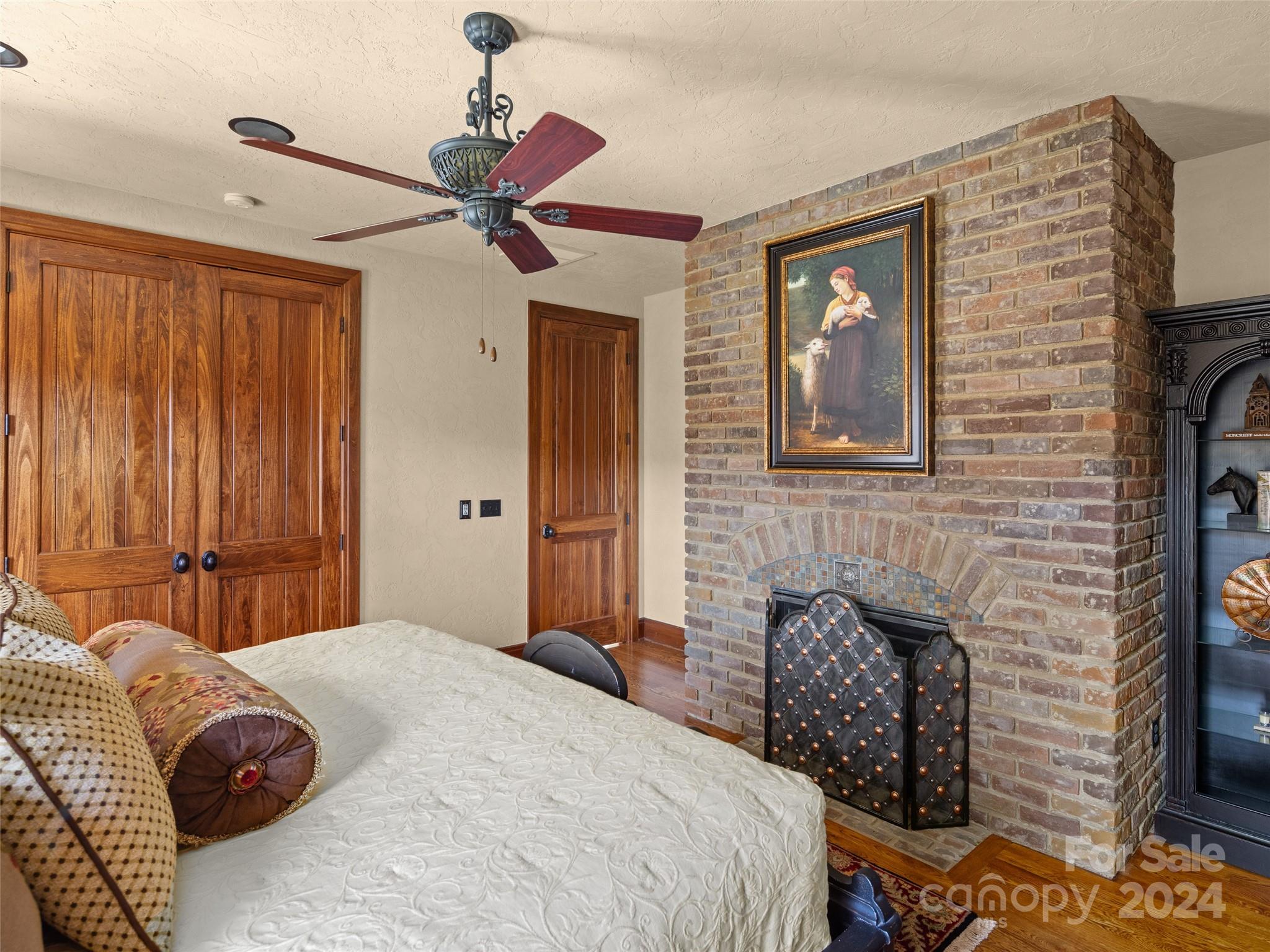 The Cliffs at Walnut Cove - Residential