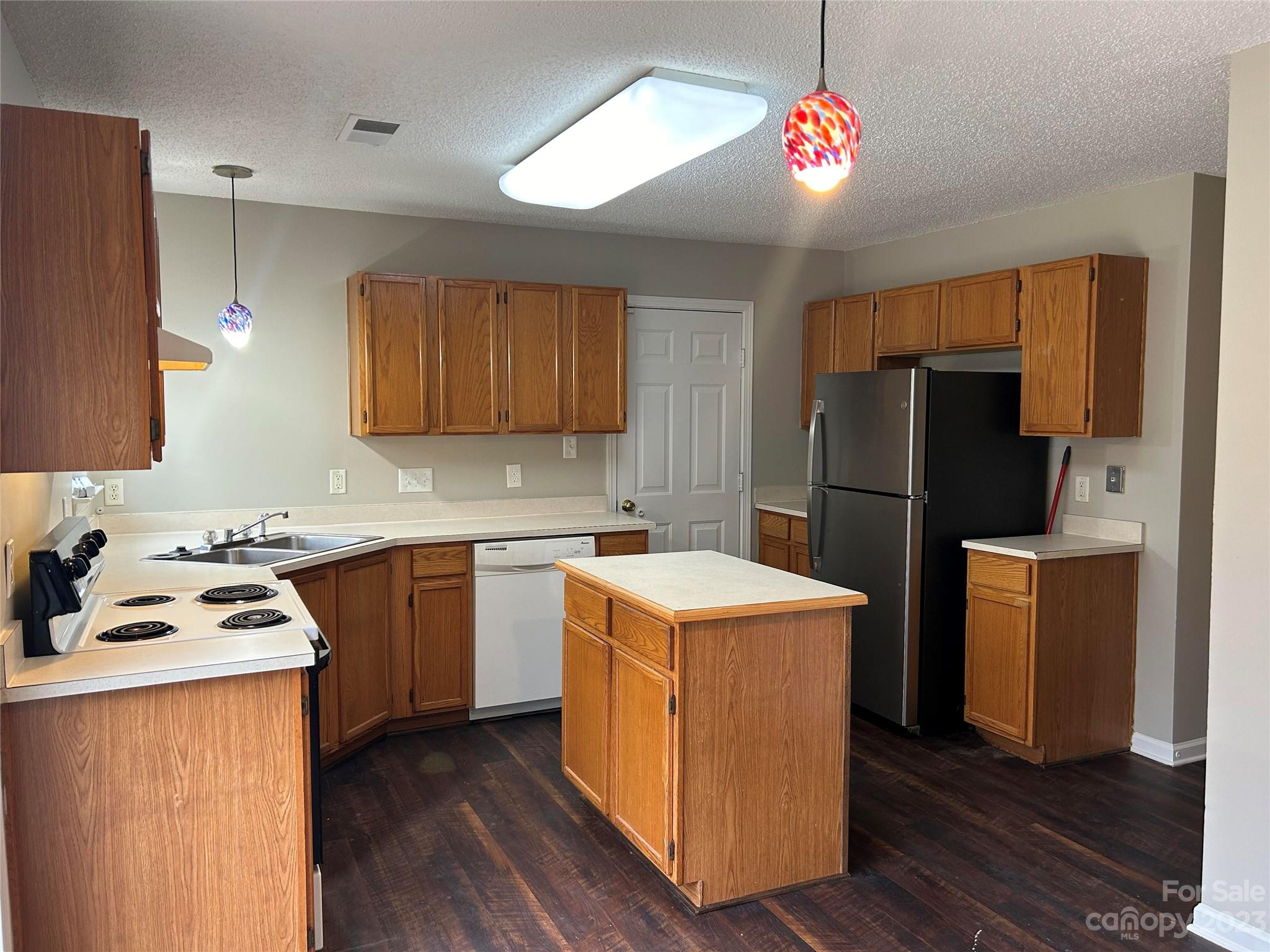 Cresthill - Residential