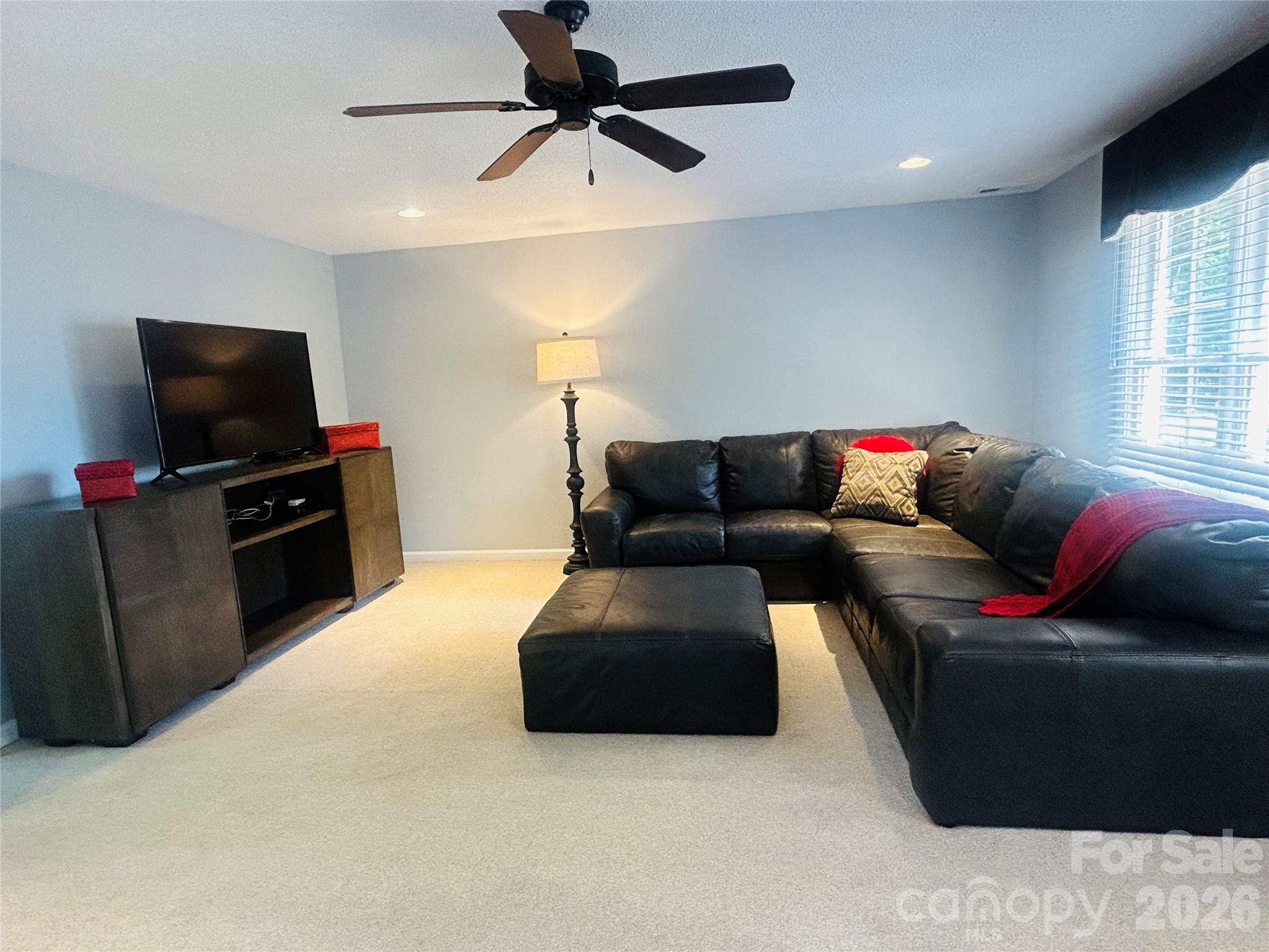 Milford Knoll - Residential