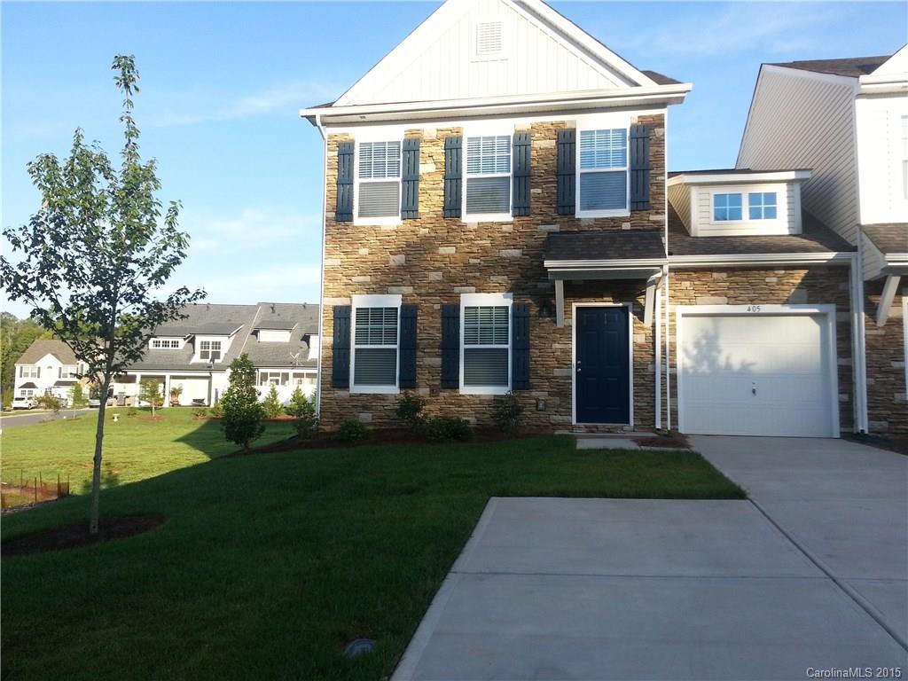 Beautiful END UNIT townhome in the heart of Lake Wylie! Open floor plan on main with lots of hardwoods. Chef's kitchen has granite, stainless steel appliances incl. refrigerator. 1st floor Master with walk-in closet, private bath with garden tub, dual sink vanity, tile floor. Upstairs features large Loft, 2 bedrooms with Jack & Jill bath + additional room that can be used for storage, play room, crafts, office. Washer/dryer included. Award-winning Clover Schools!