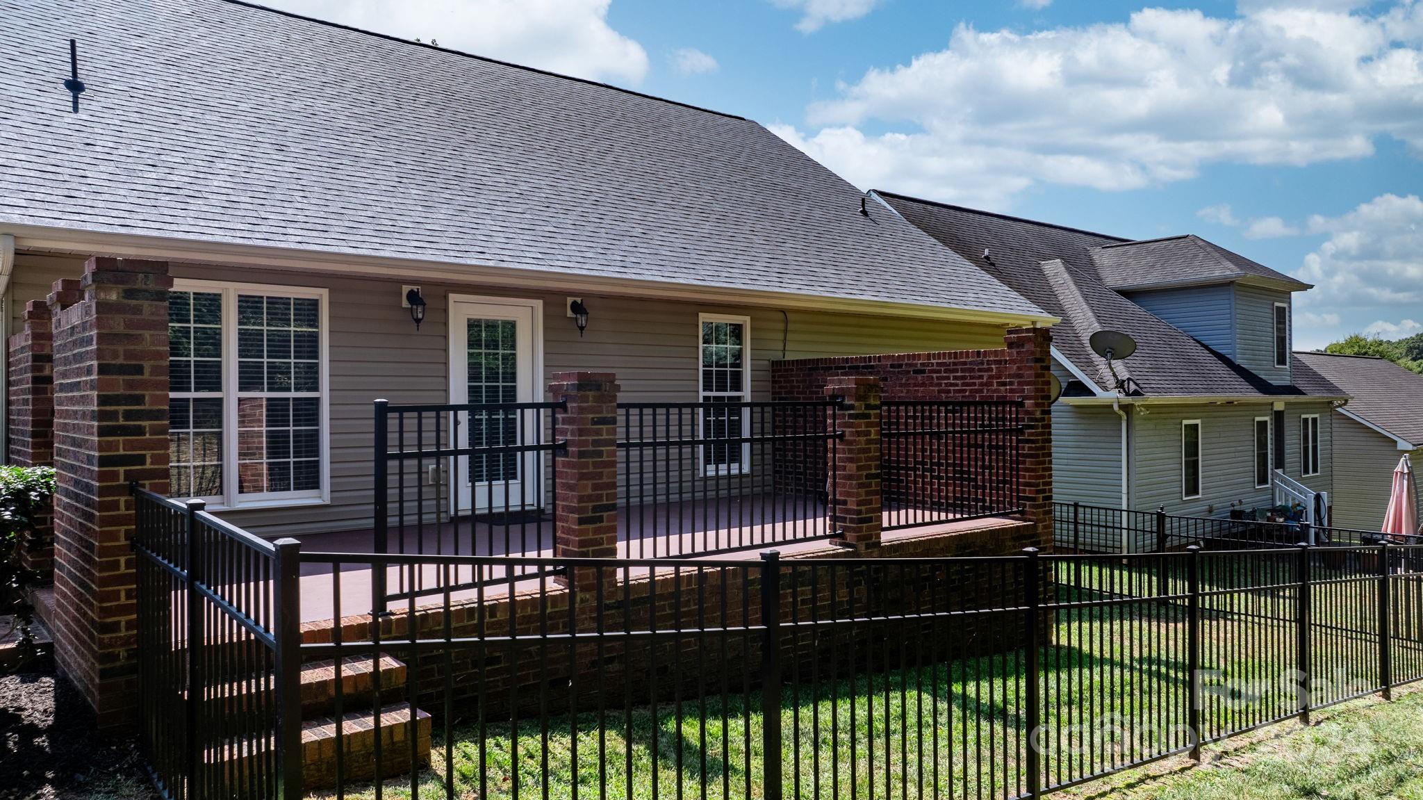 Thornbury Village - Residential