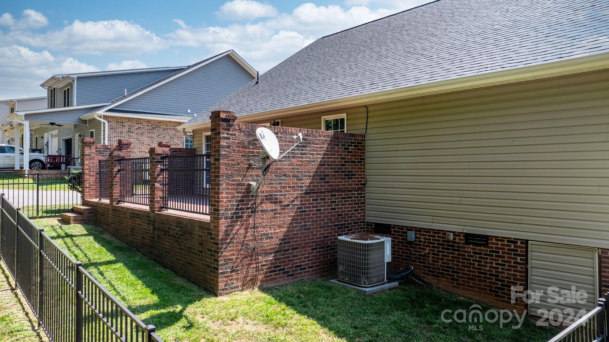 Thornbury Village - Residential