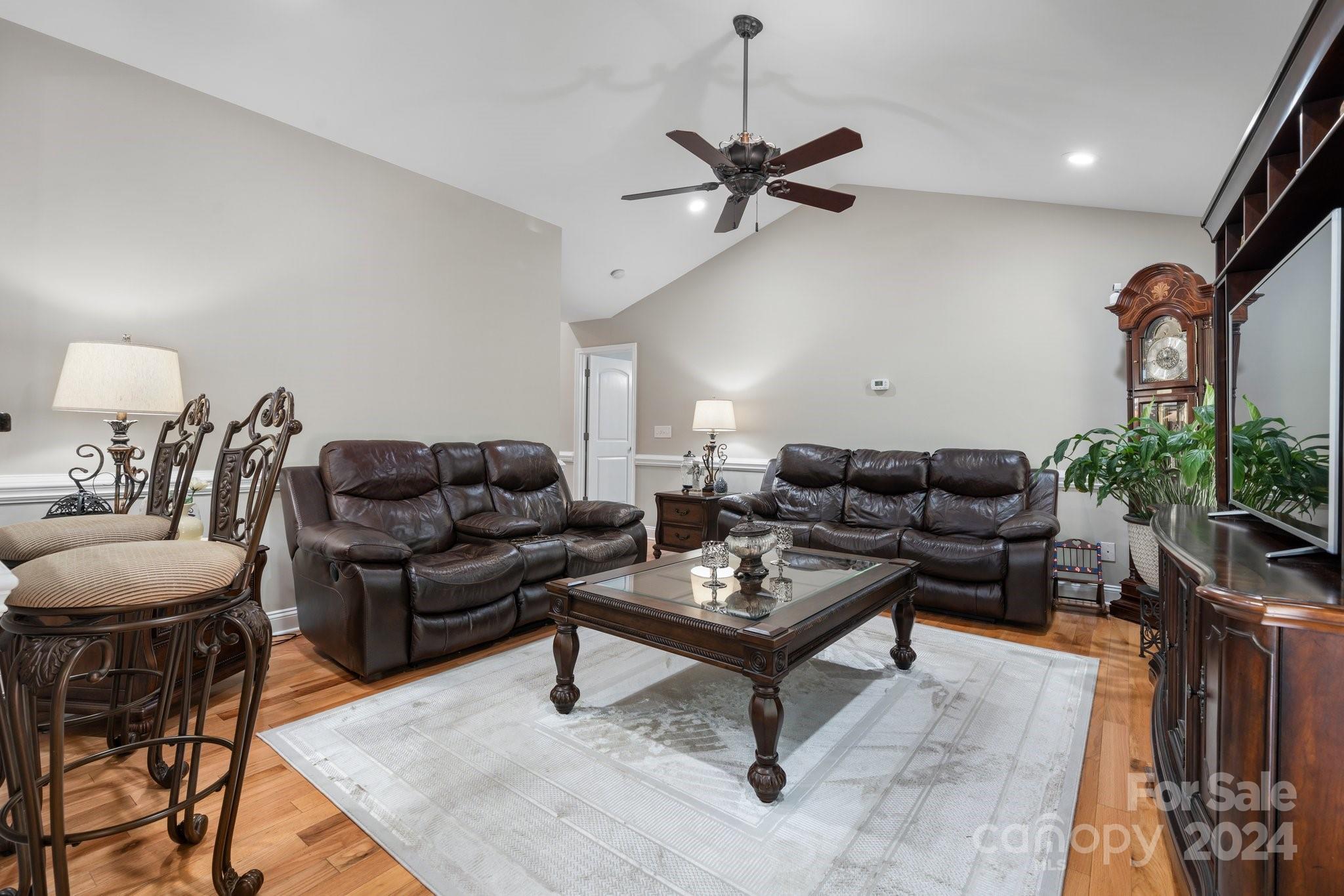Thornbury Village - Residential
