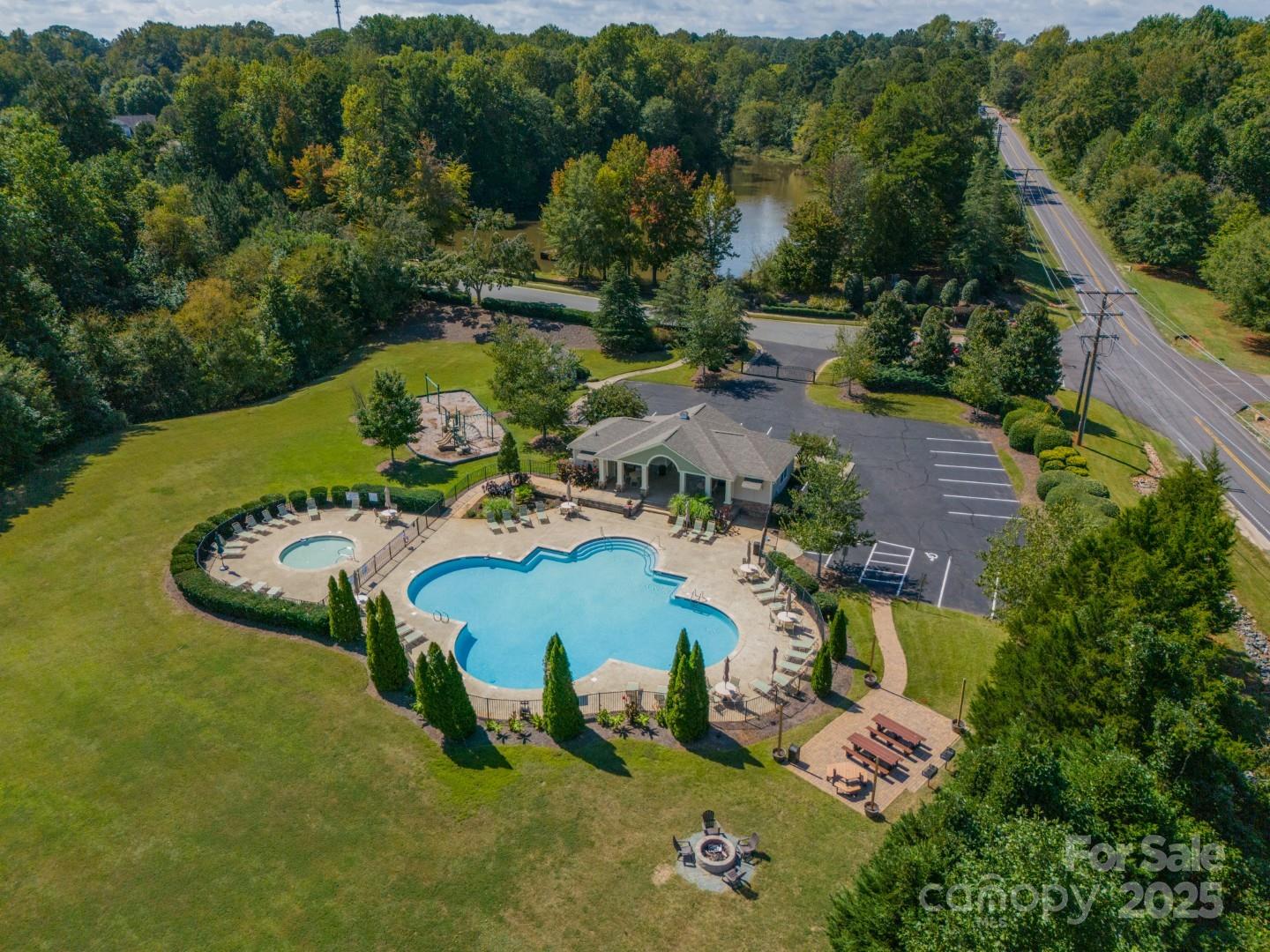 Shelly Woods - Residential