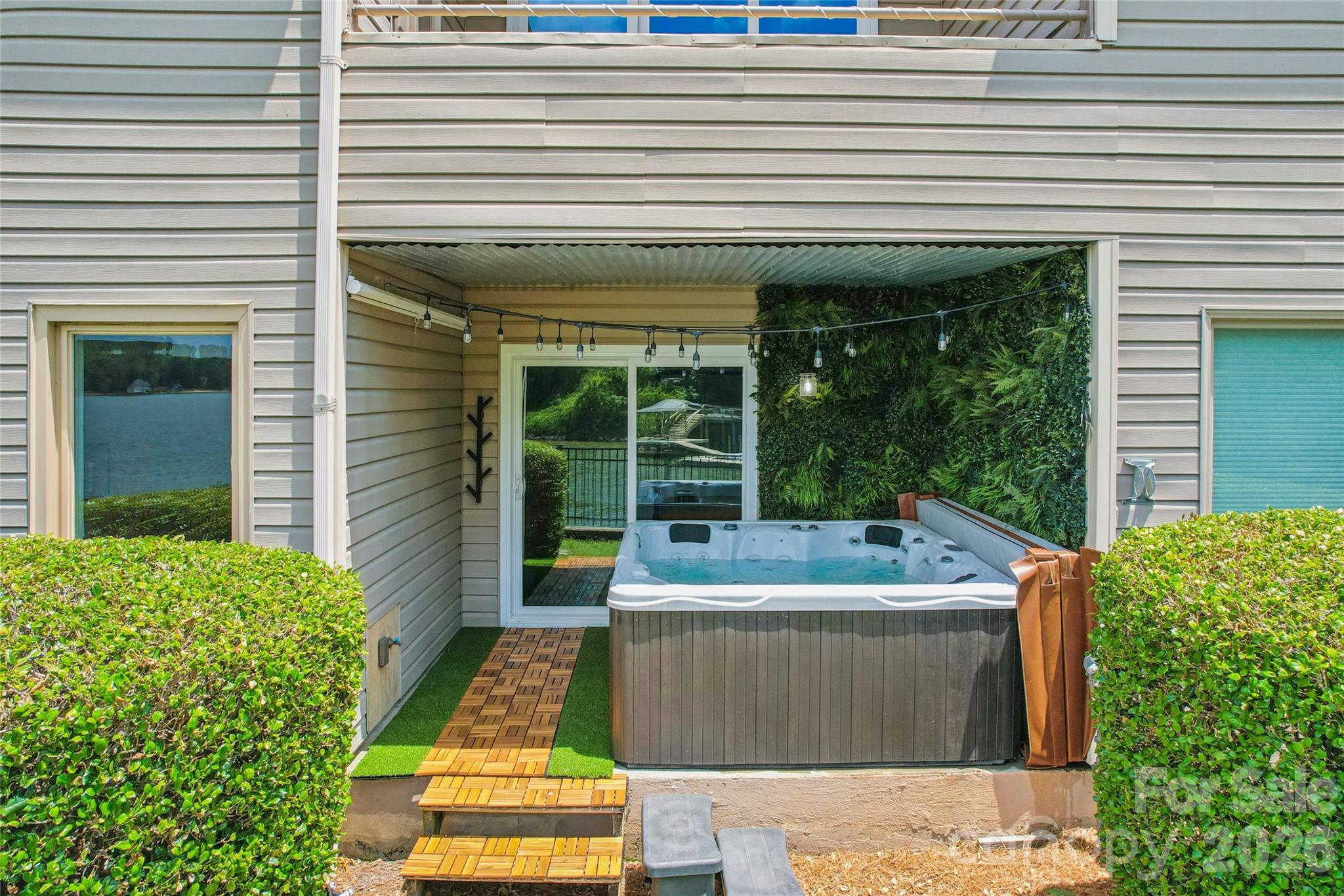 The Yachtsman - Residential