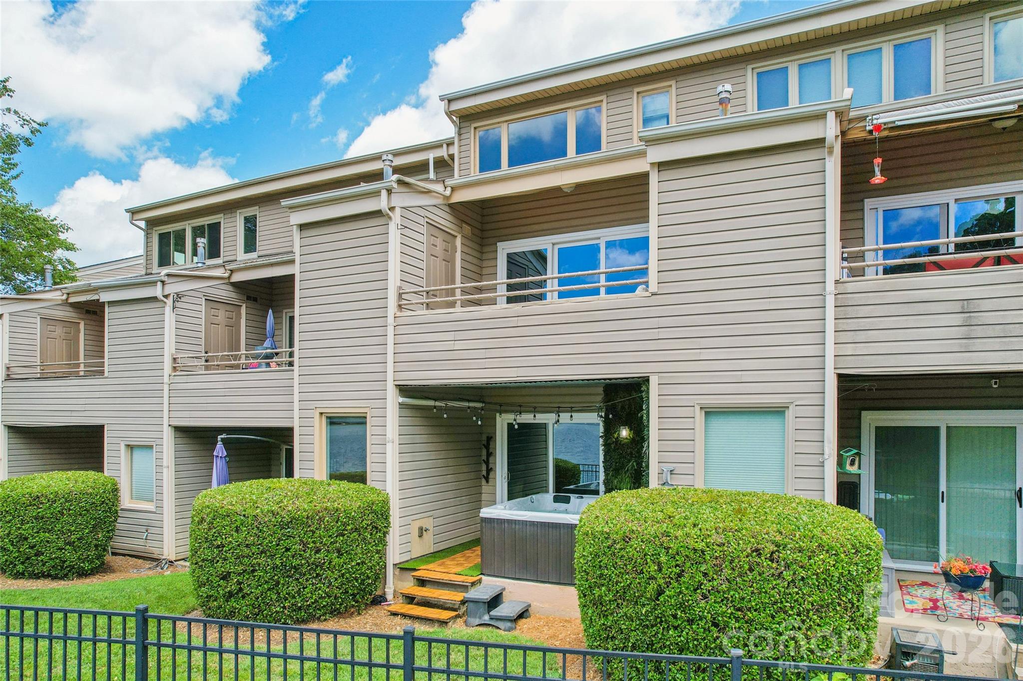 The Yachtsman - Residential