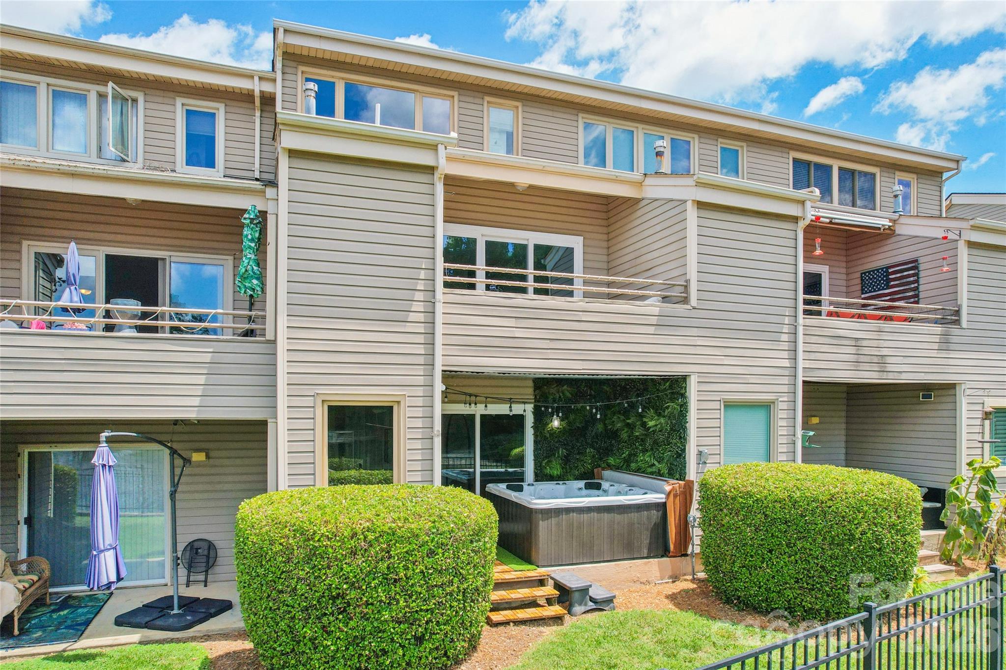 The Yachtsman - Residential