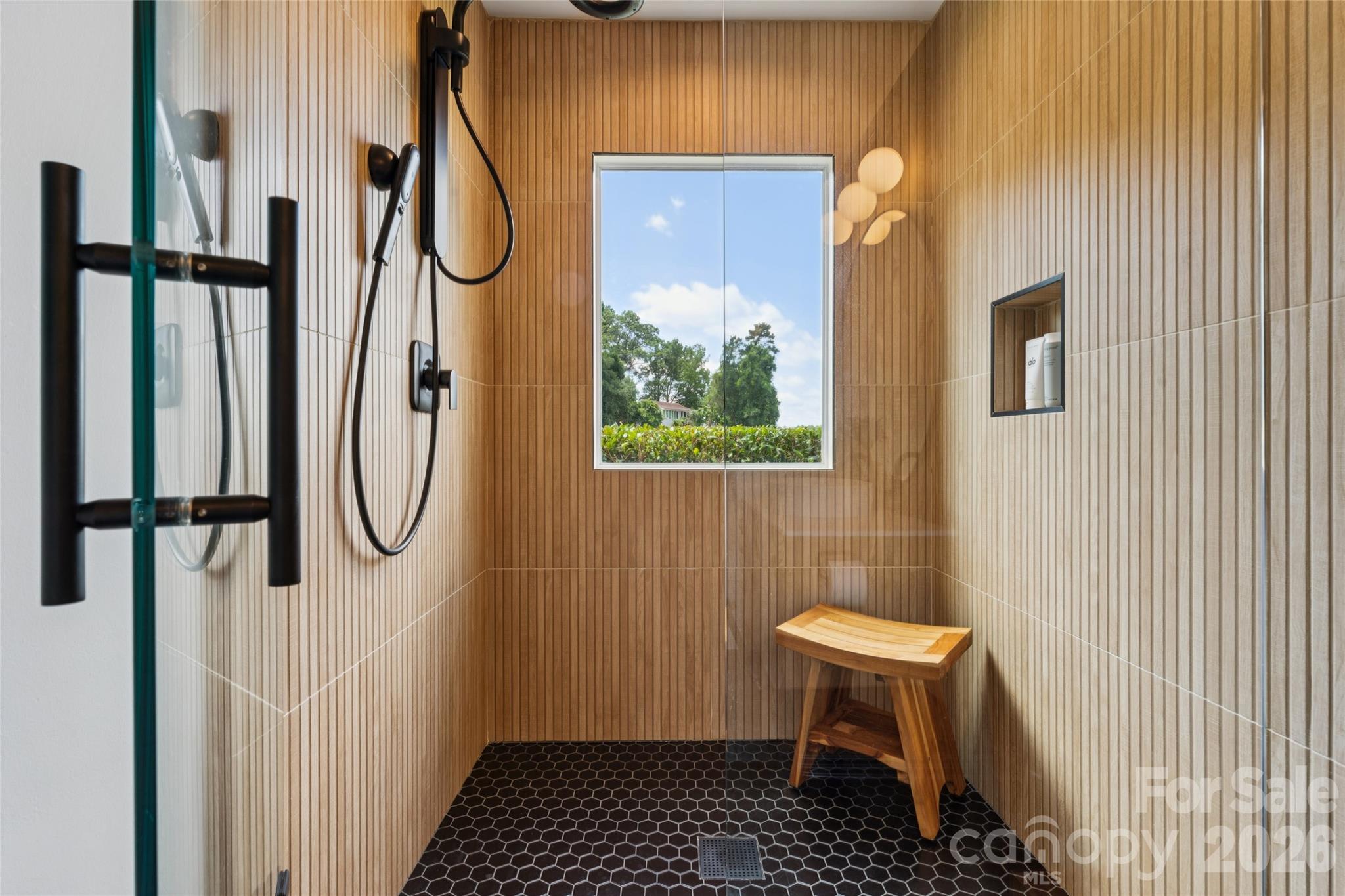 The Yachtsman - Residential